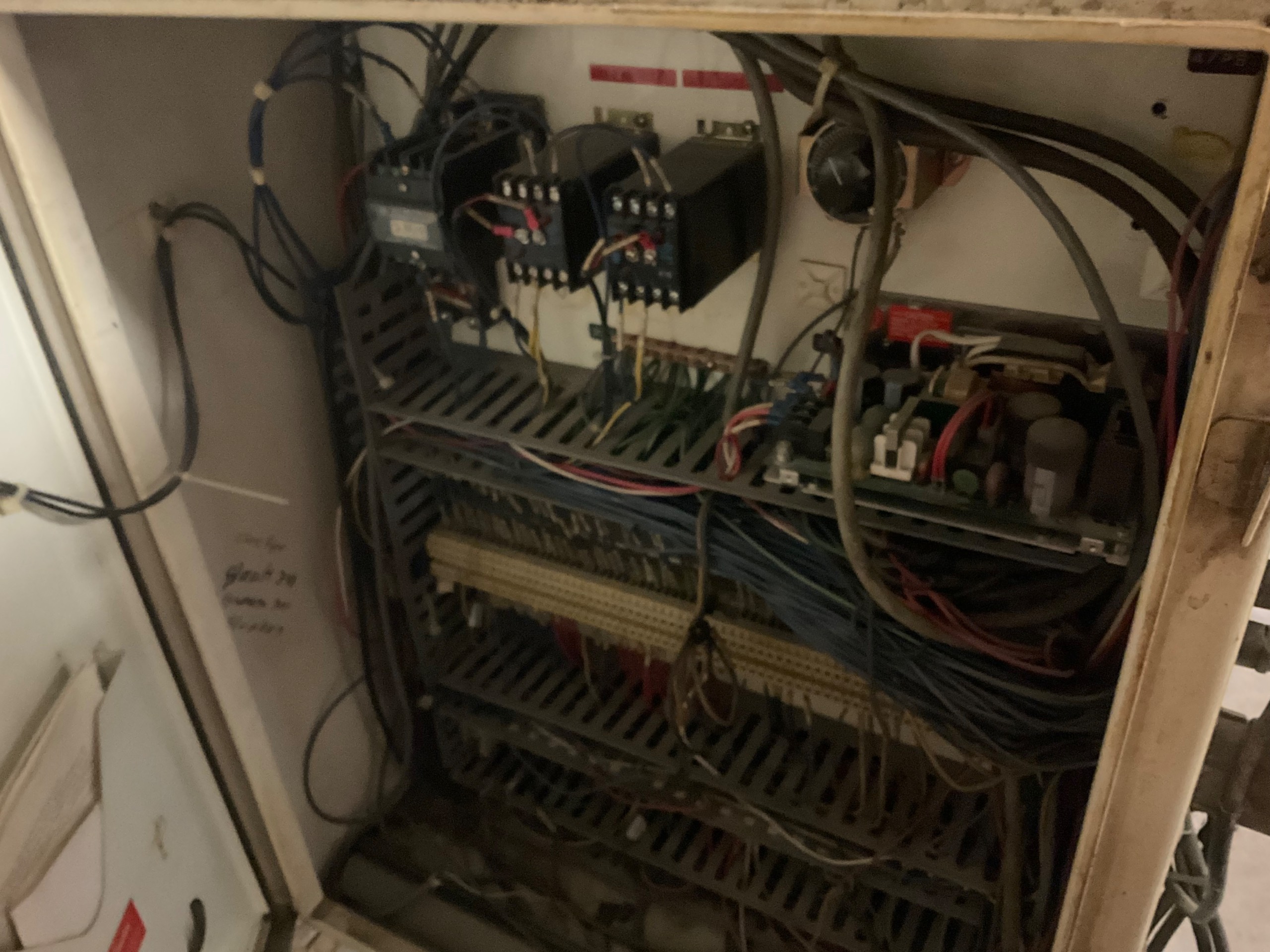 1983 JONES SSG PACKAGING MACHINE - undefined