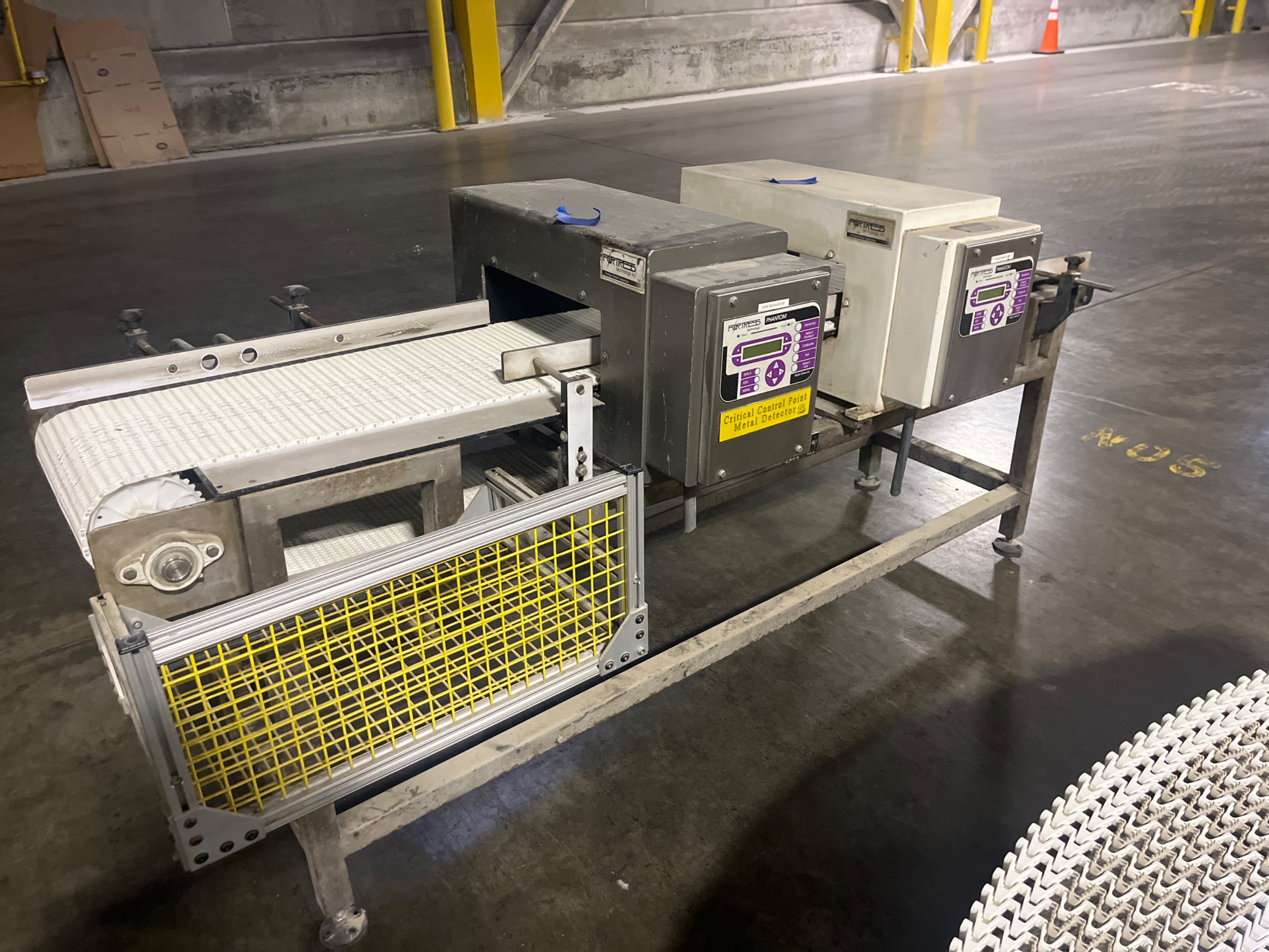 FORTRESS PHANTOM CONVEYOR METAL DETECTOR - undefined