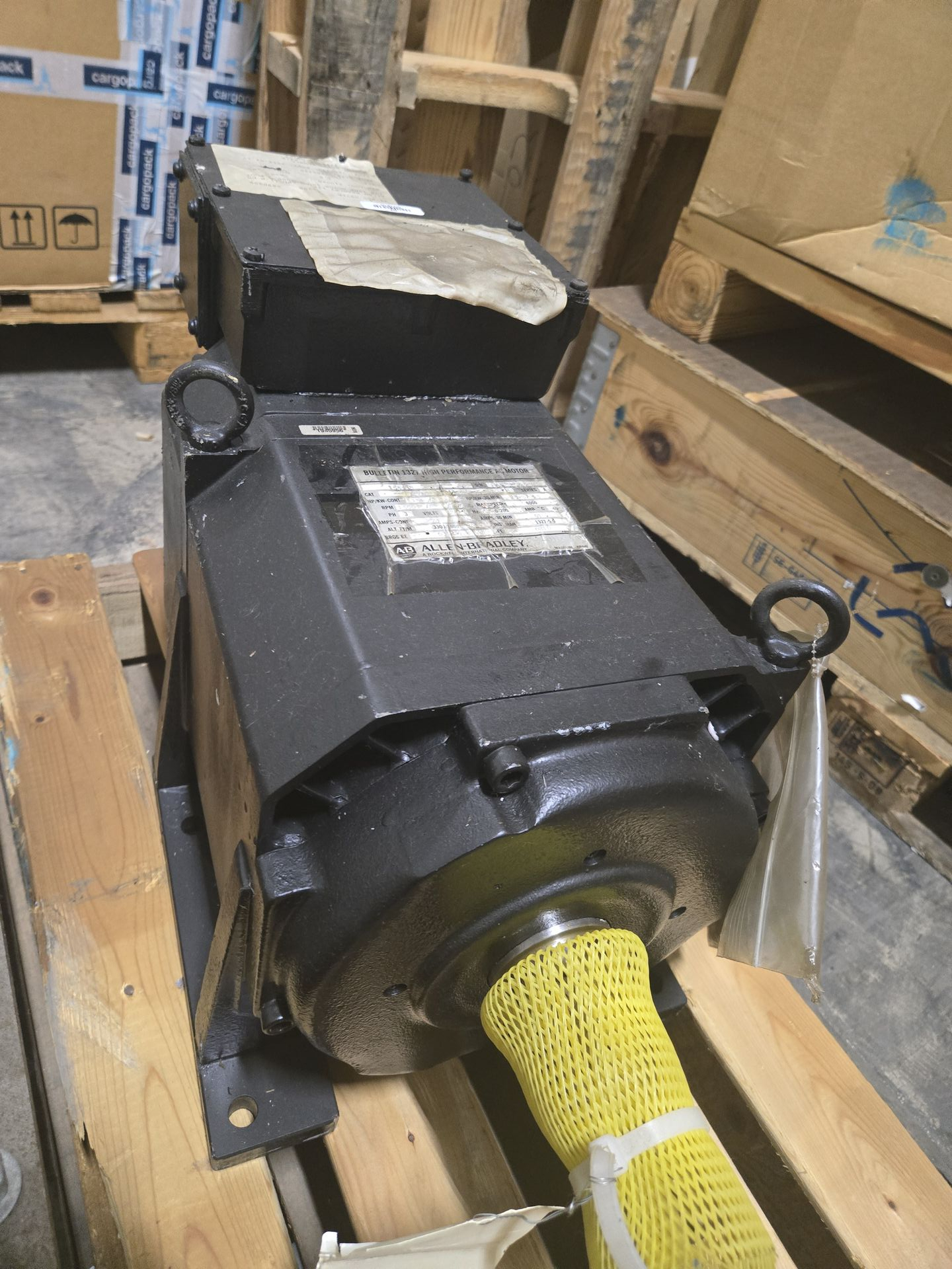 ALLEN-BRADLEY BULLETIN 1327 HIGH PERFORMANCE 15 HP AC MOTOR - undefined