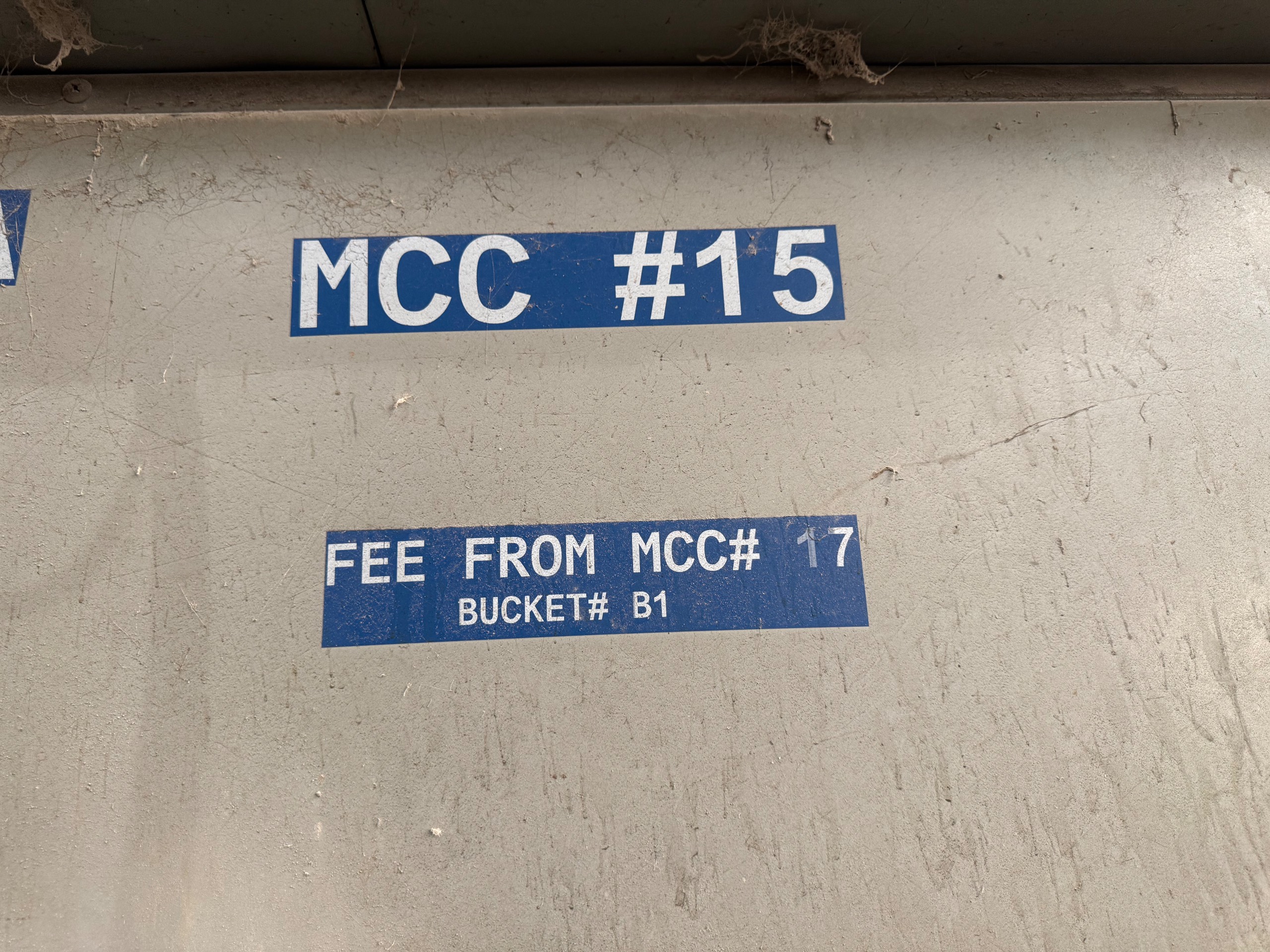 BULK QTY OF ALLEN BRADLEY 2100 CENTERLINE MCC, 10 SECTIONS - undefined