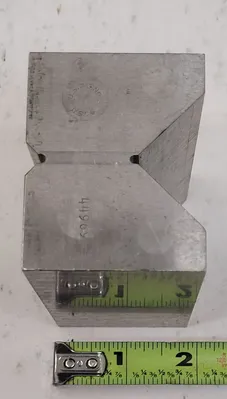 UNKNOWN BRAND MAGNETIC V-BLOCK SET OF 5, H: 1-7/8IN L: 4-3/8IN W: 2-3/8IN DIMENSIONS - undefined