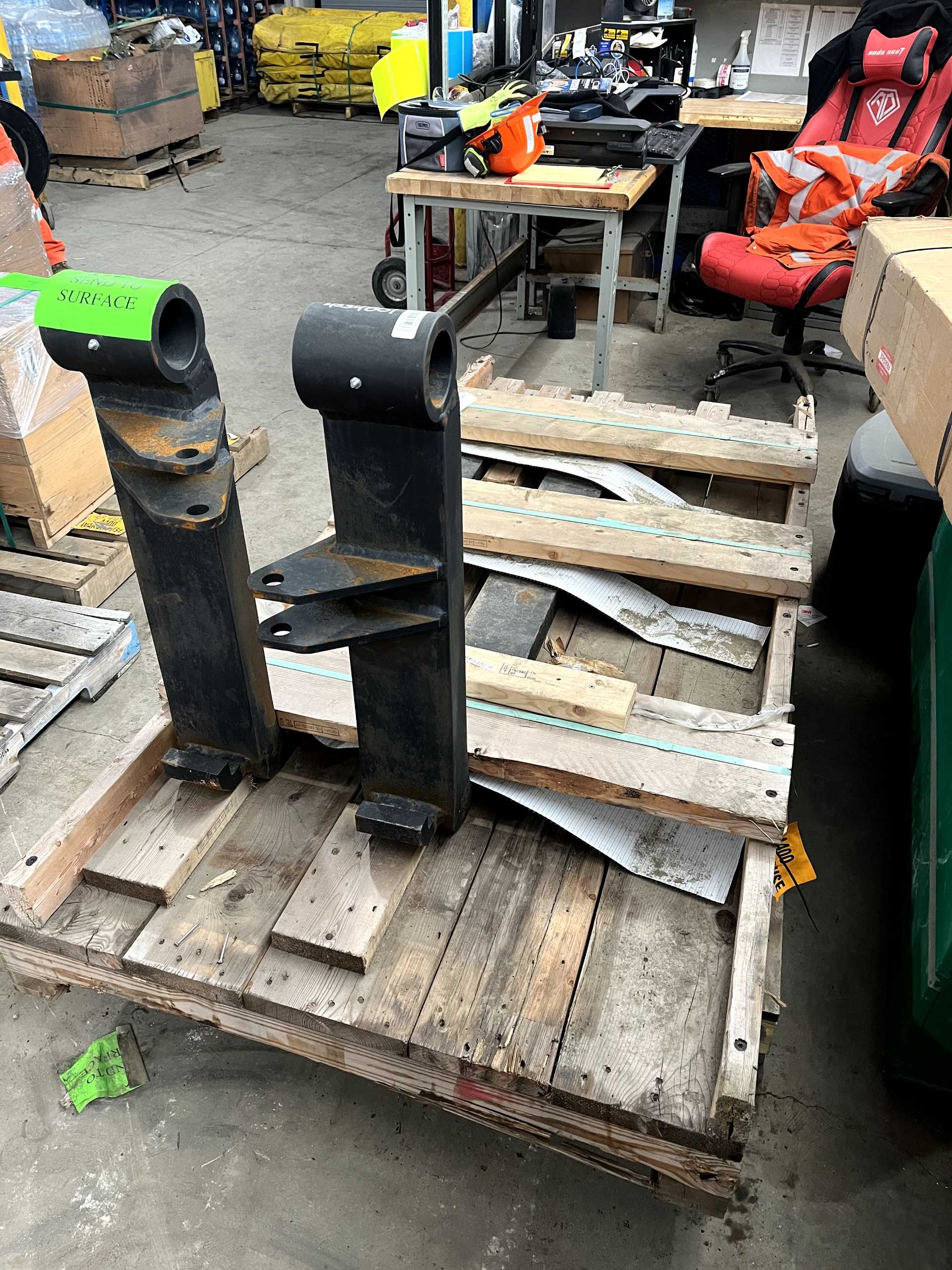 RIGHT & LEFT FORKS FOR KOMATSU LT-350 SCOOPTRAM - undefined