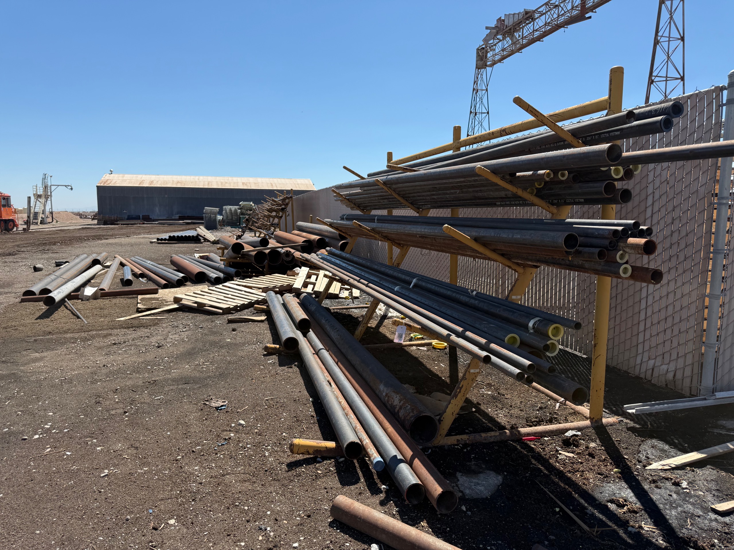 BULK QTY OF STEEL PIPES - undefined