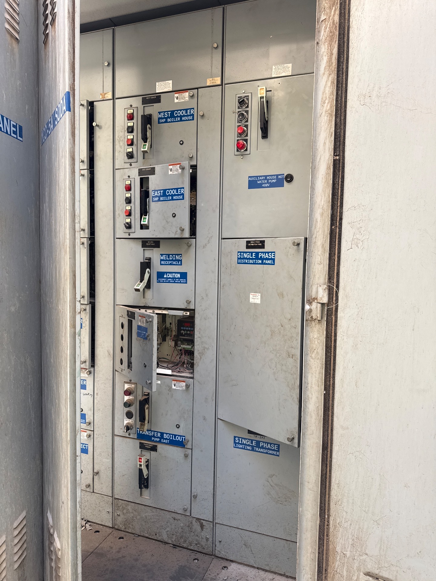 BULK QTY OF SIEMENS MCC, 4 SECTIONS - undefined