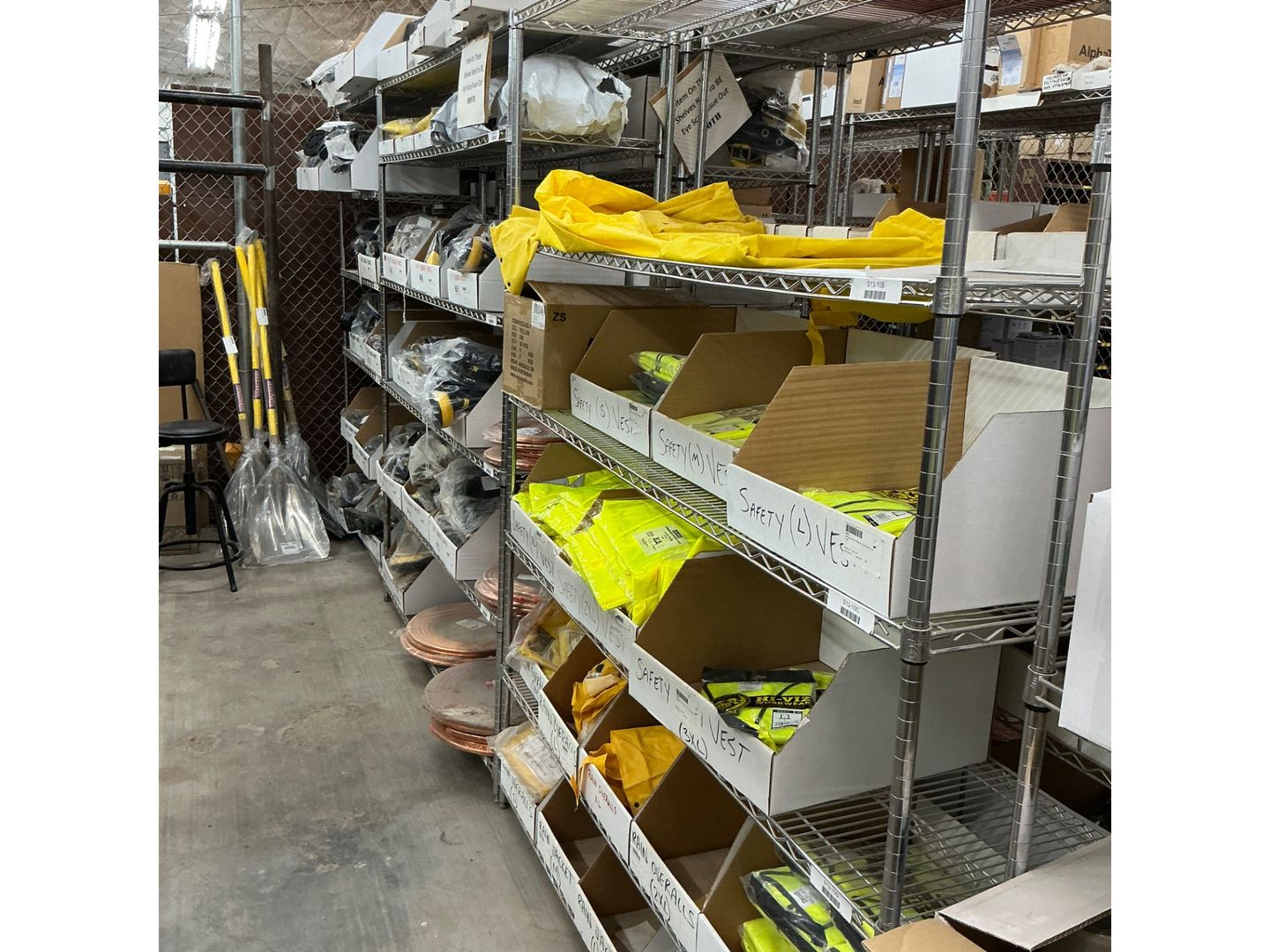BULK QTY OF TOOLS AND SAFETY EQUIPMENT - undefined