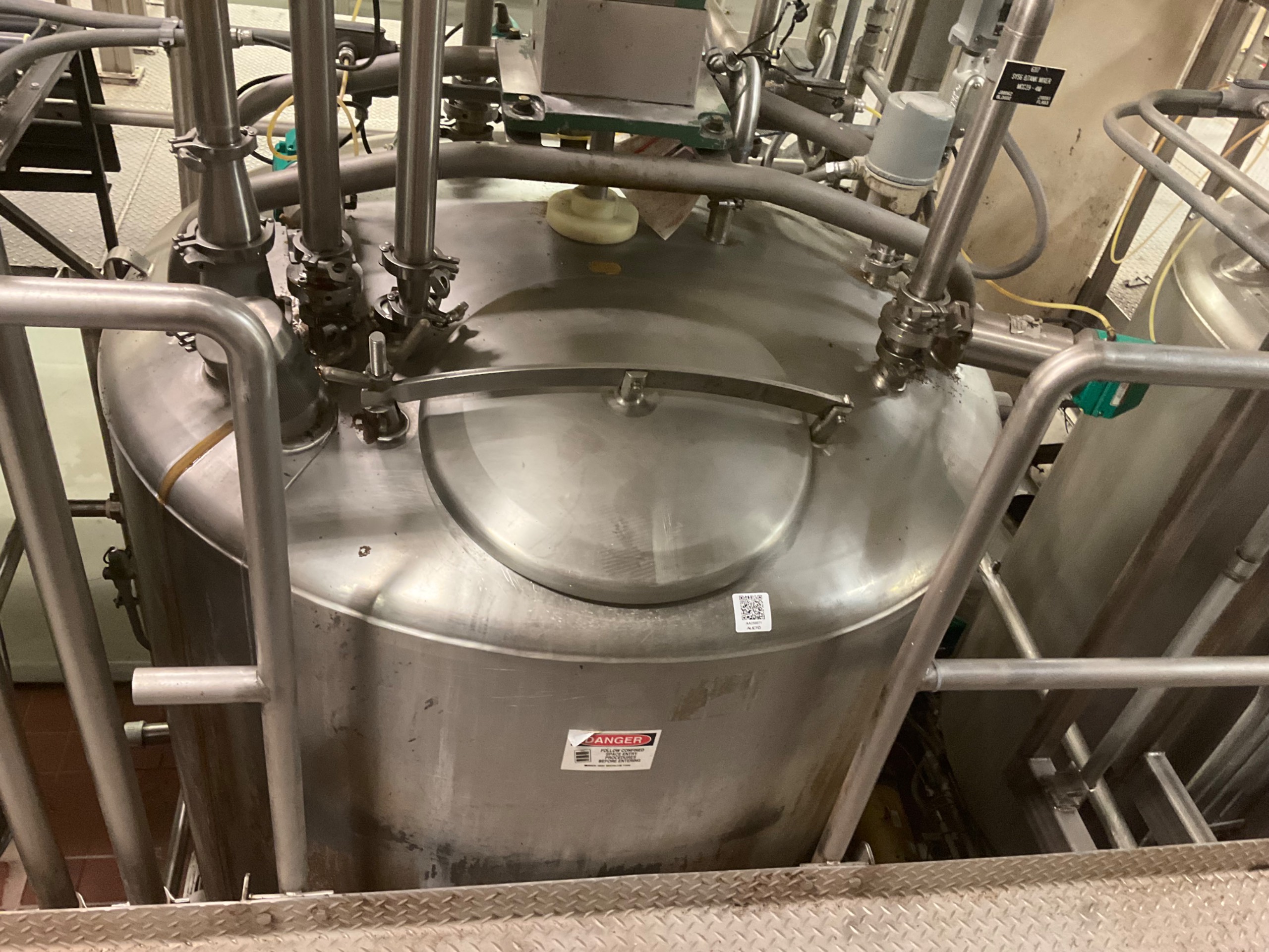 MIXER TANK 600 GALLON - undefined