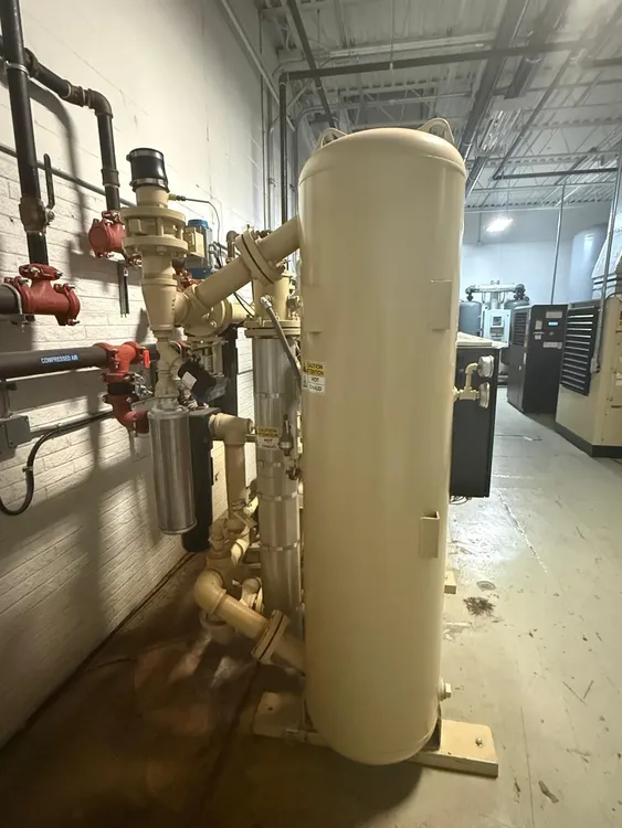 INGERSOLL RAND HB6006HN00A0X HEATED DESICCANT AIR DRYER, 575V, 150 PSIG, 12KW HEATER, 4 HP - undefined