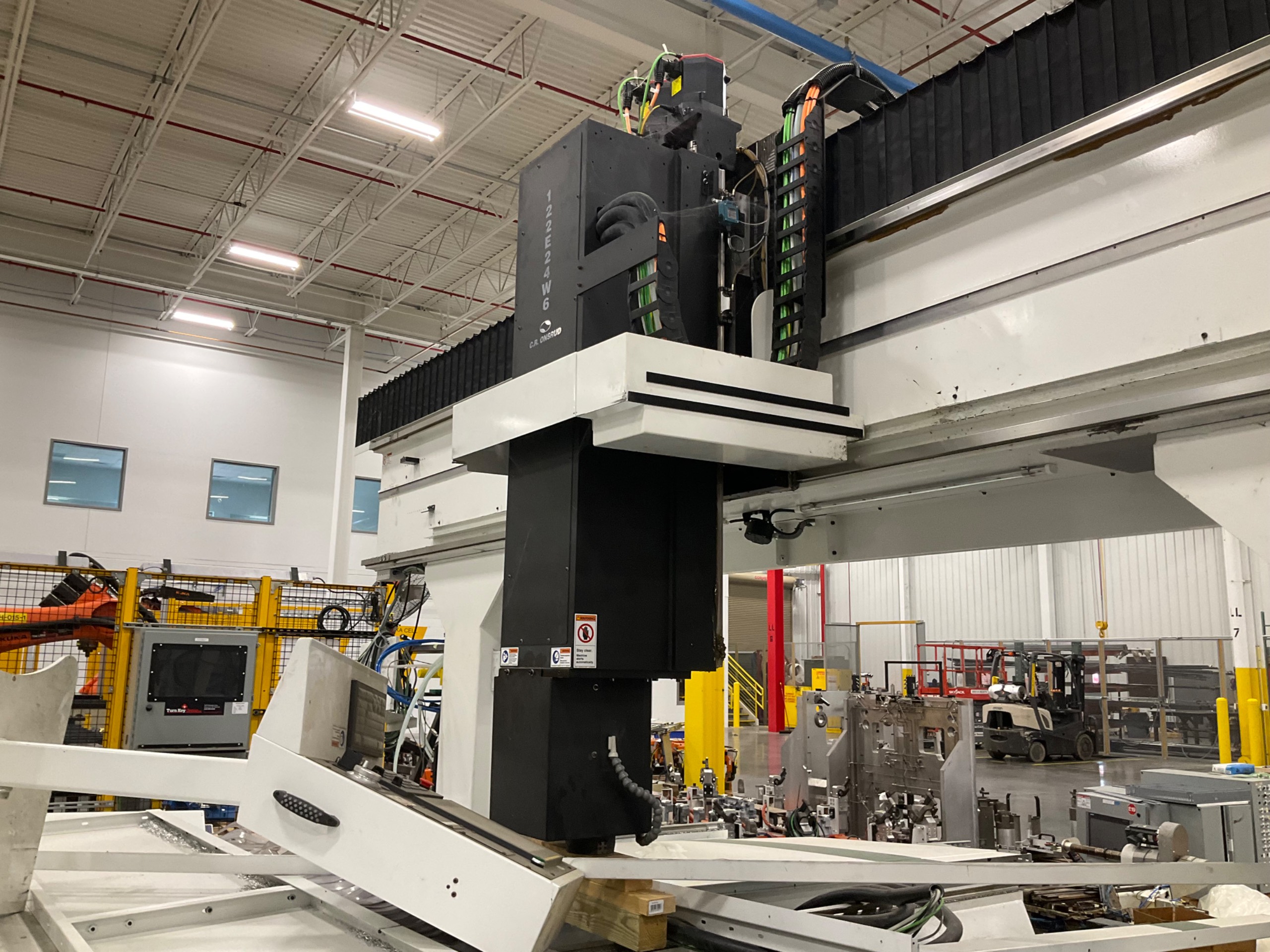 2022 C.R ONSRUD 122E24CW6 CNC ROUTER - undefined