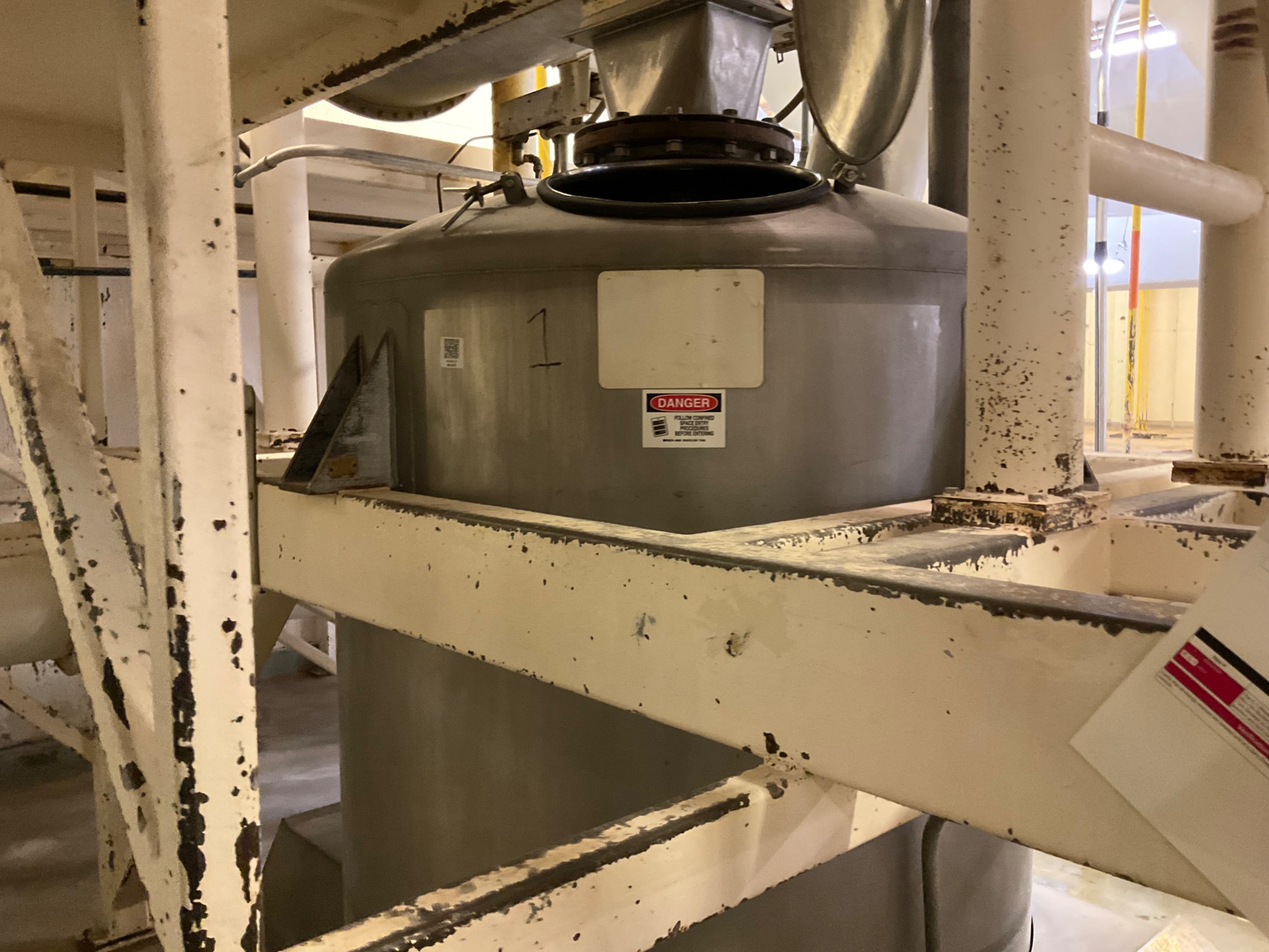 VIBRA SCREW INCORPARETED VIBRATORY STORAGE TANK - undefined