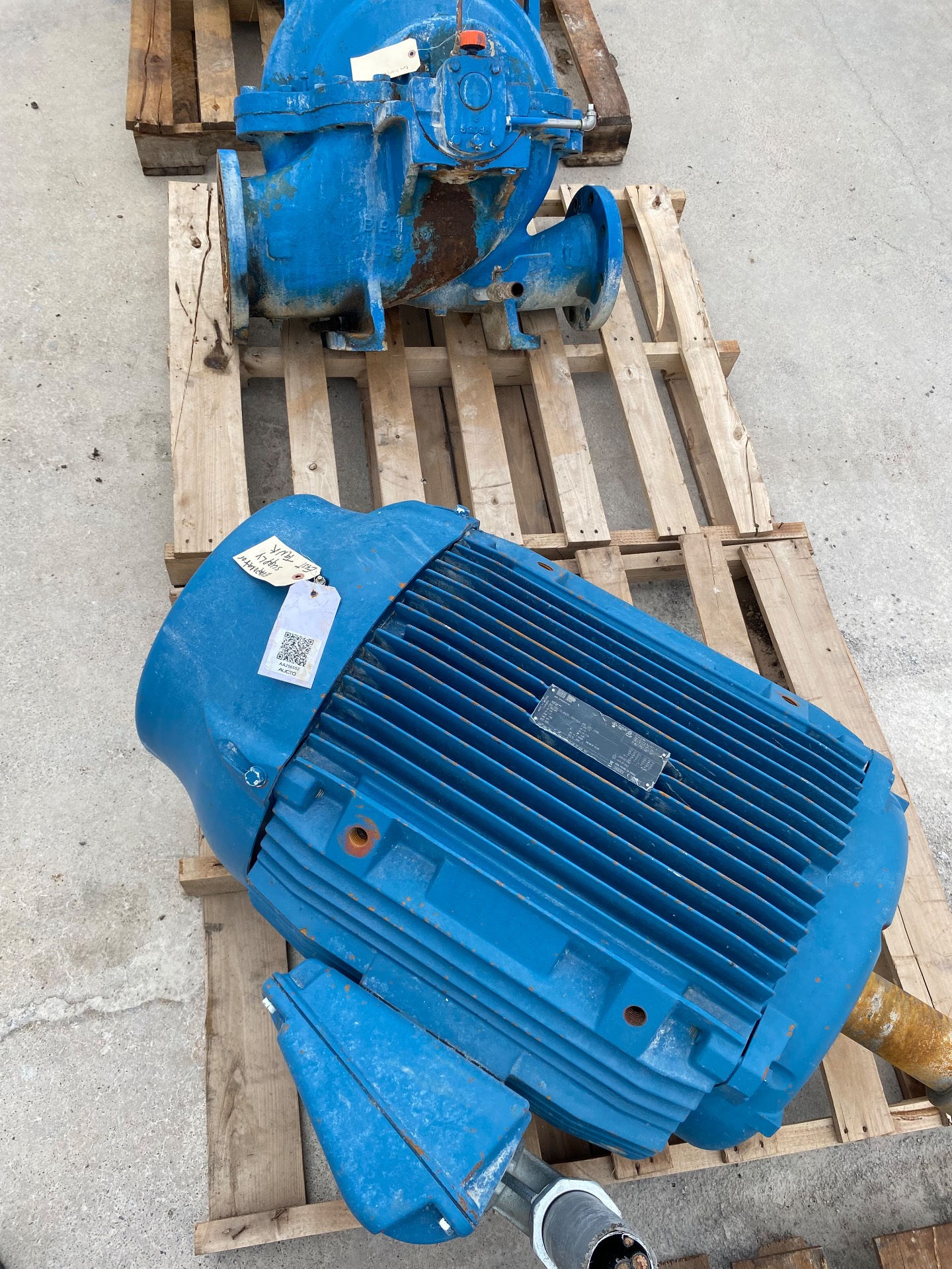 GOULDS PUMP & 100HP MOTOR ASSEMBLY - undefined