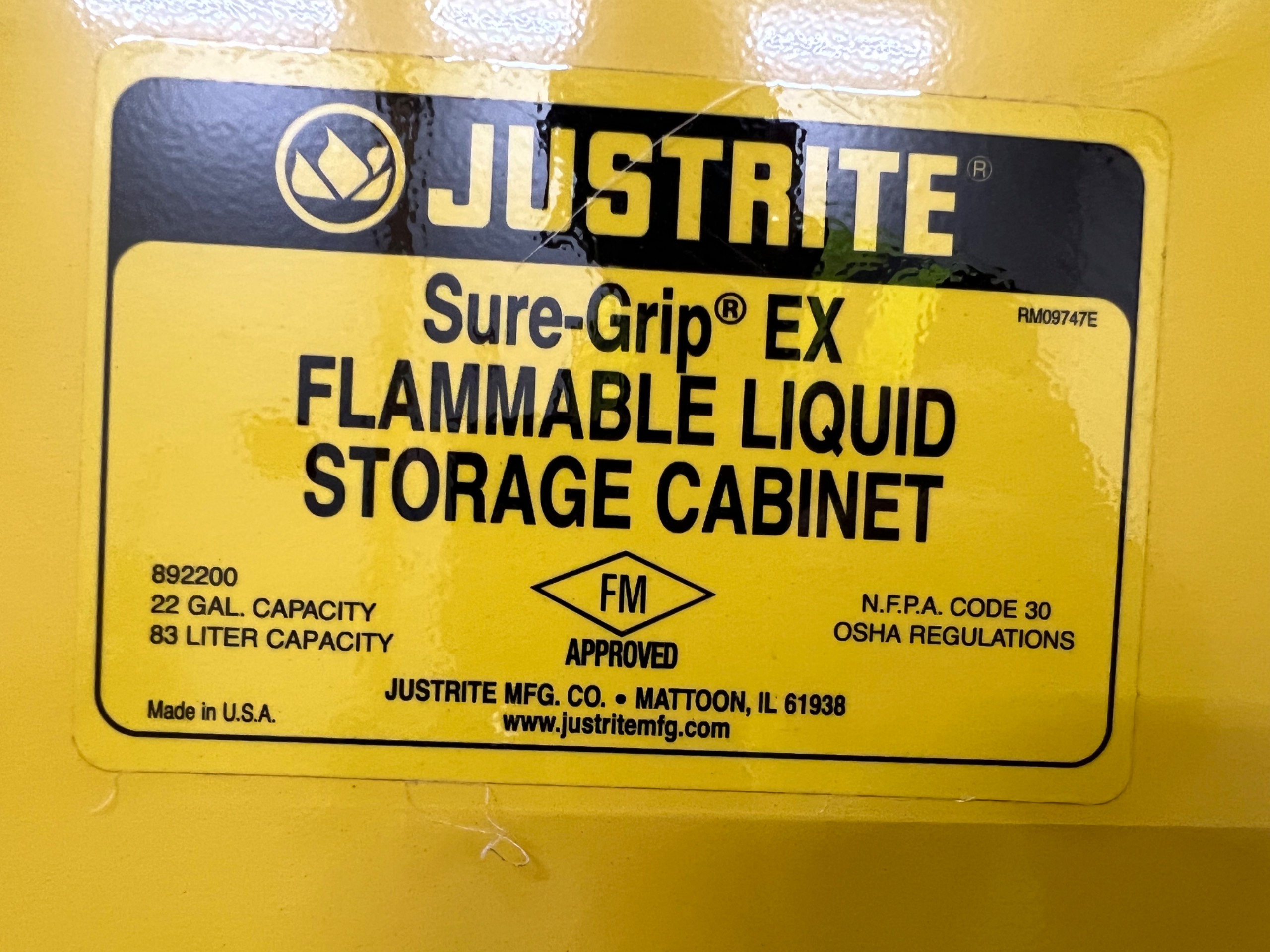 JUSTRITE 892200 FLAMMABLE LIQUID STORAGE CABINET - undefined