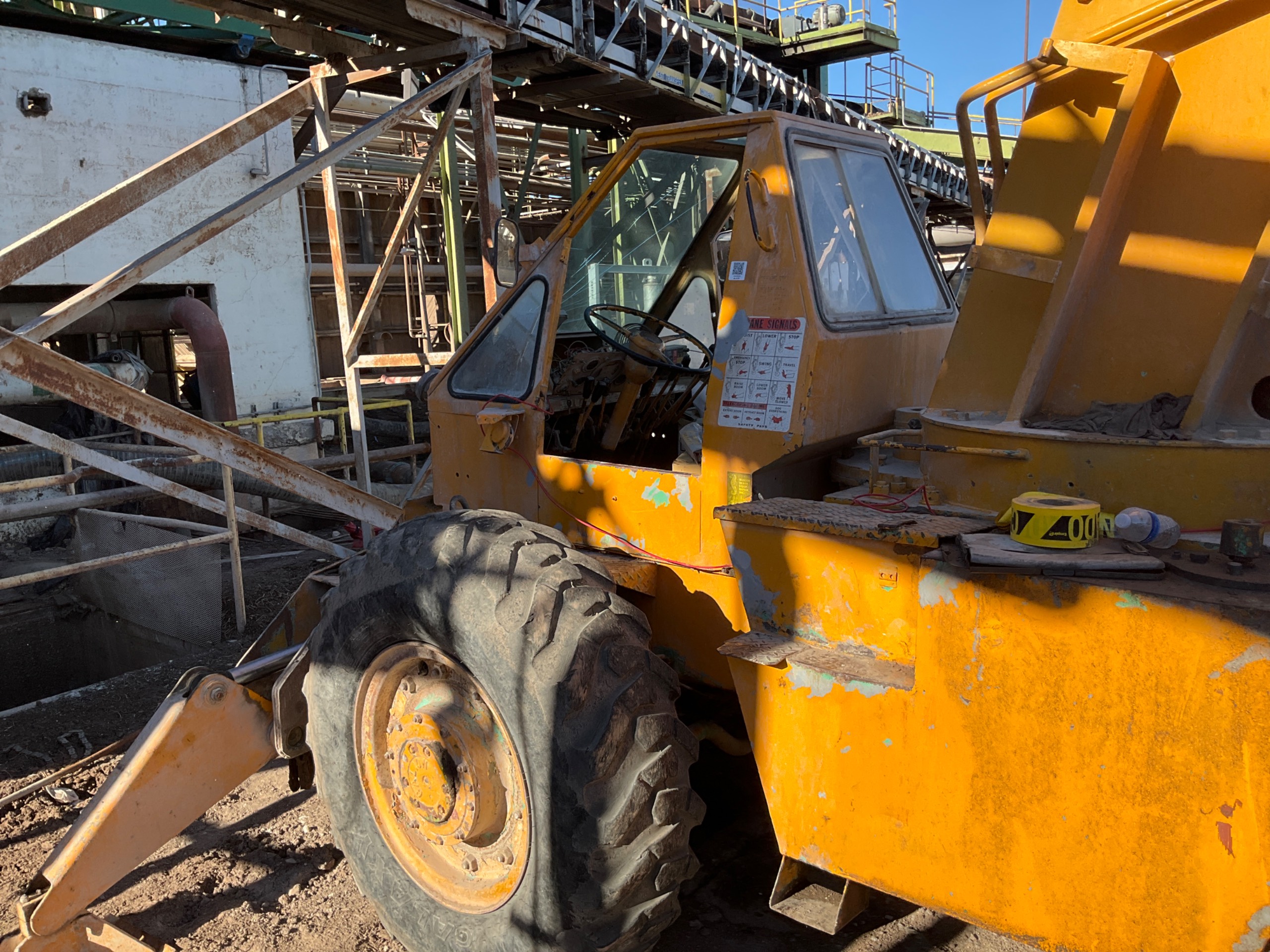 GALION 150FA ROUGH TERRAIN CRANE - undefined