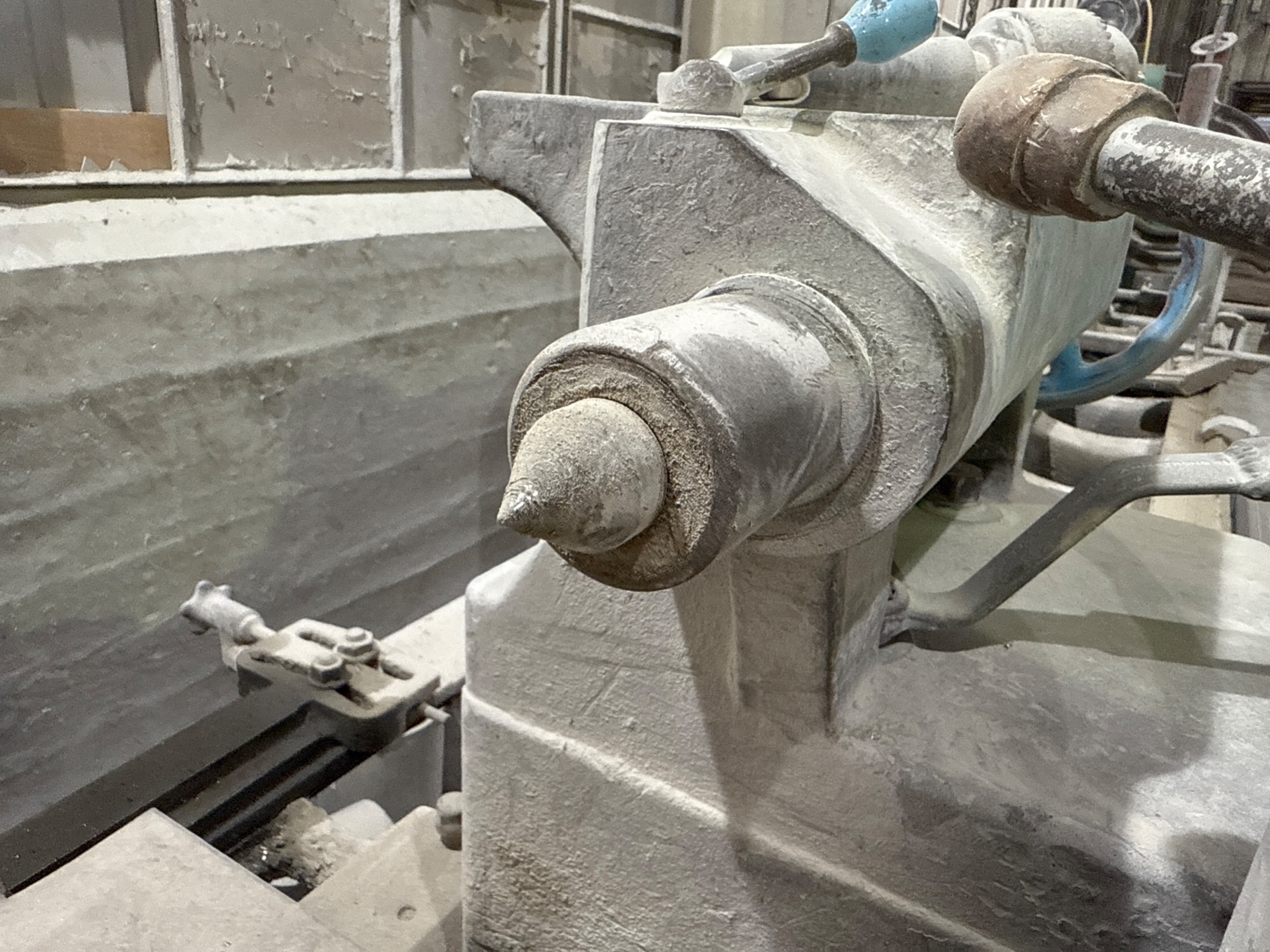 CINCINNATI MANUAL LATHE - undefined