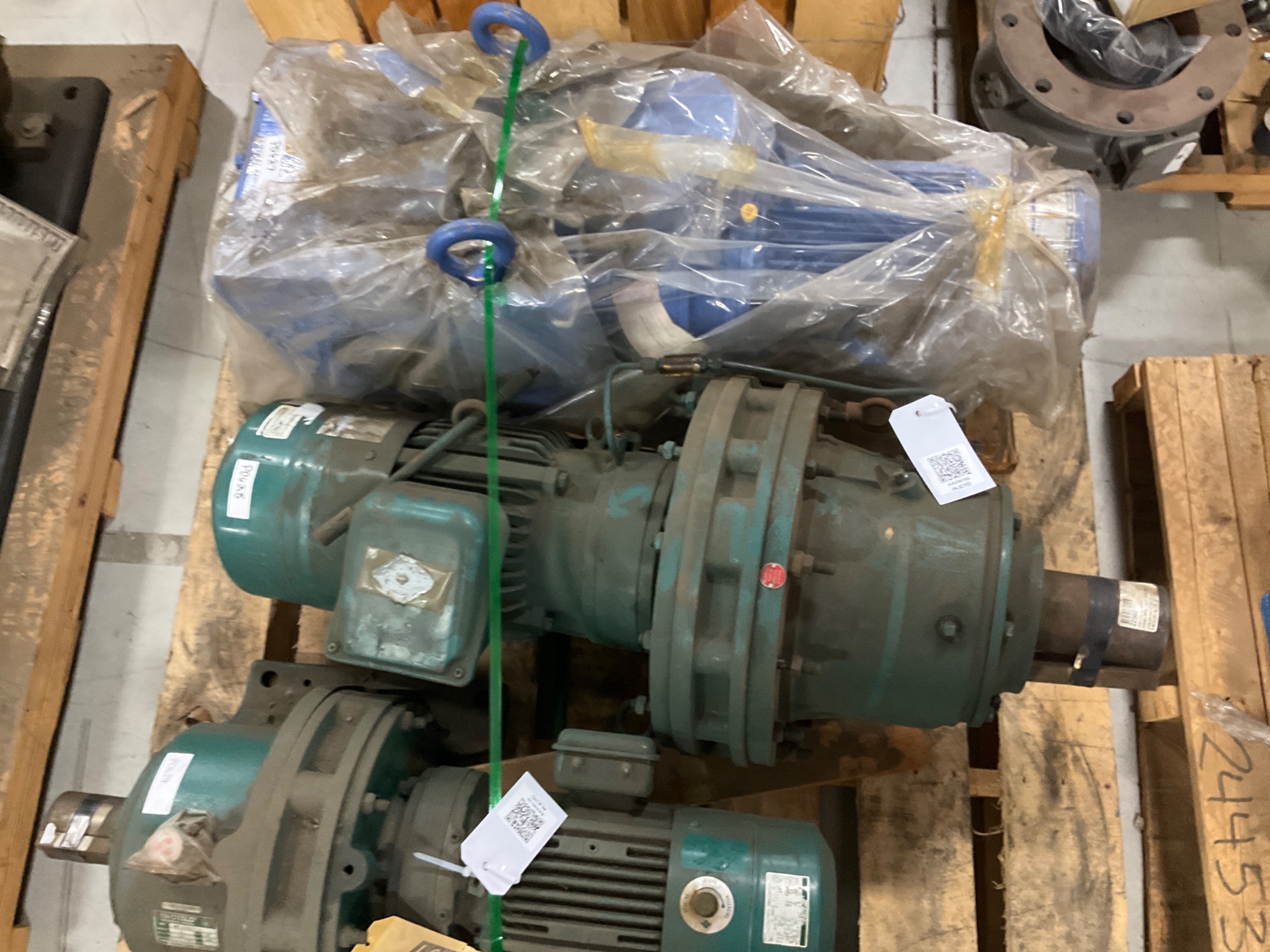 SUMITOMO MOTOR & GEARBOX ASSEMBLY - undefined