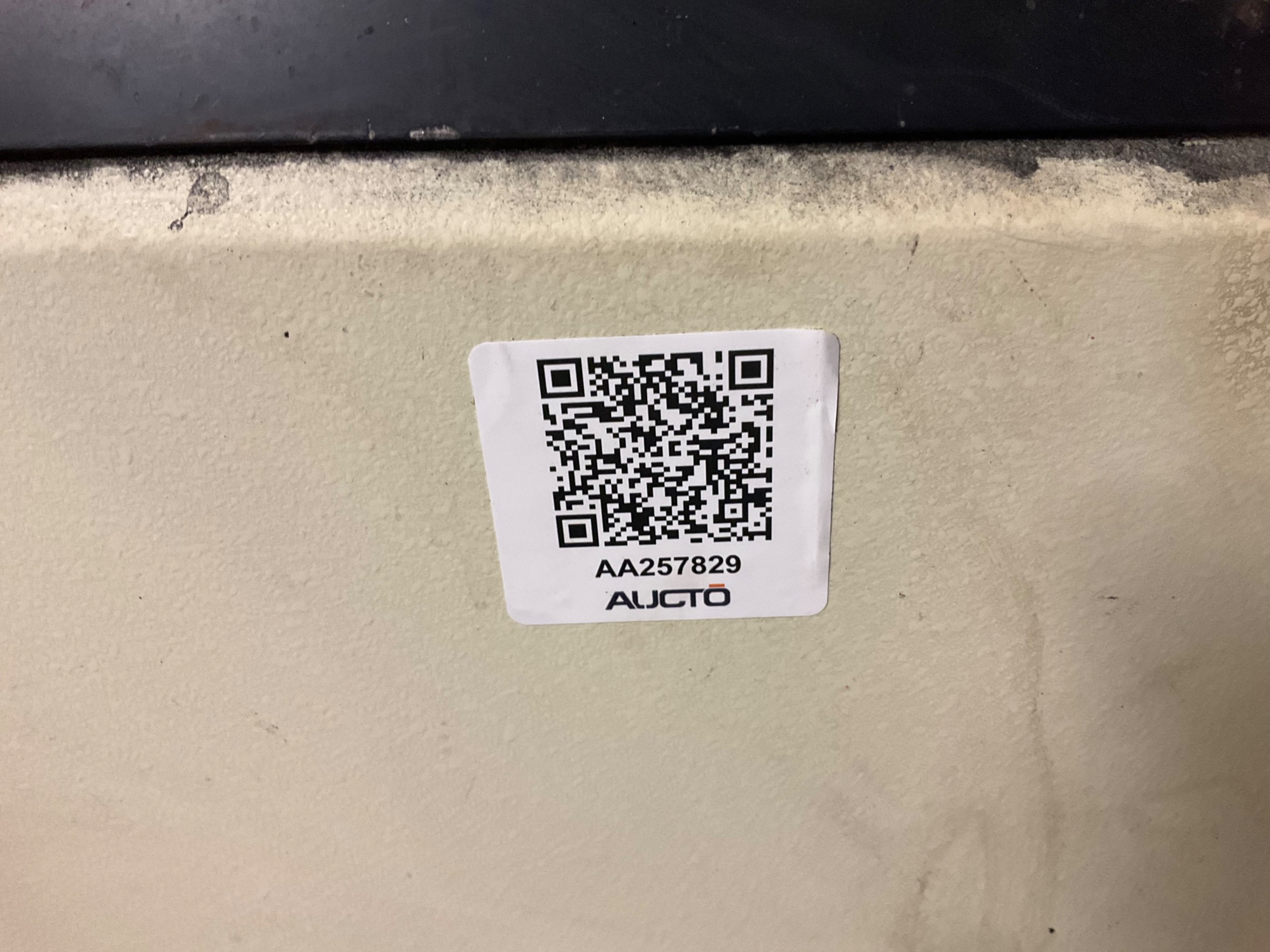 2000 FANUC R-J3 ROBOT CONTROLLER - undefined