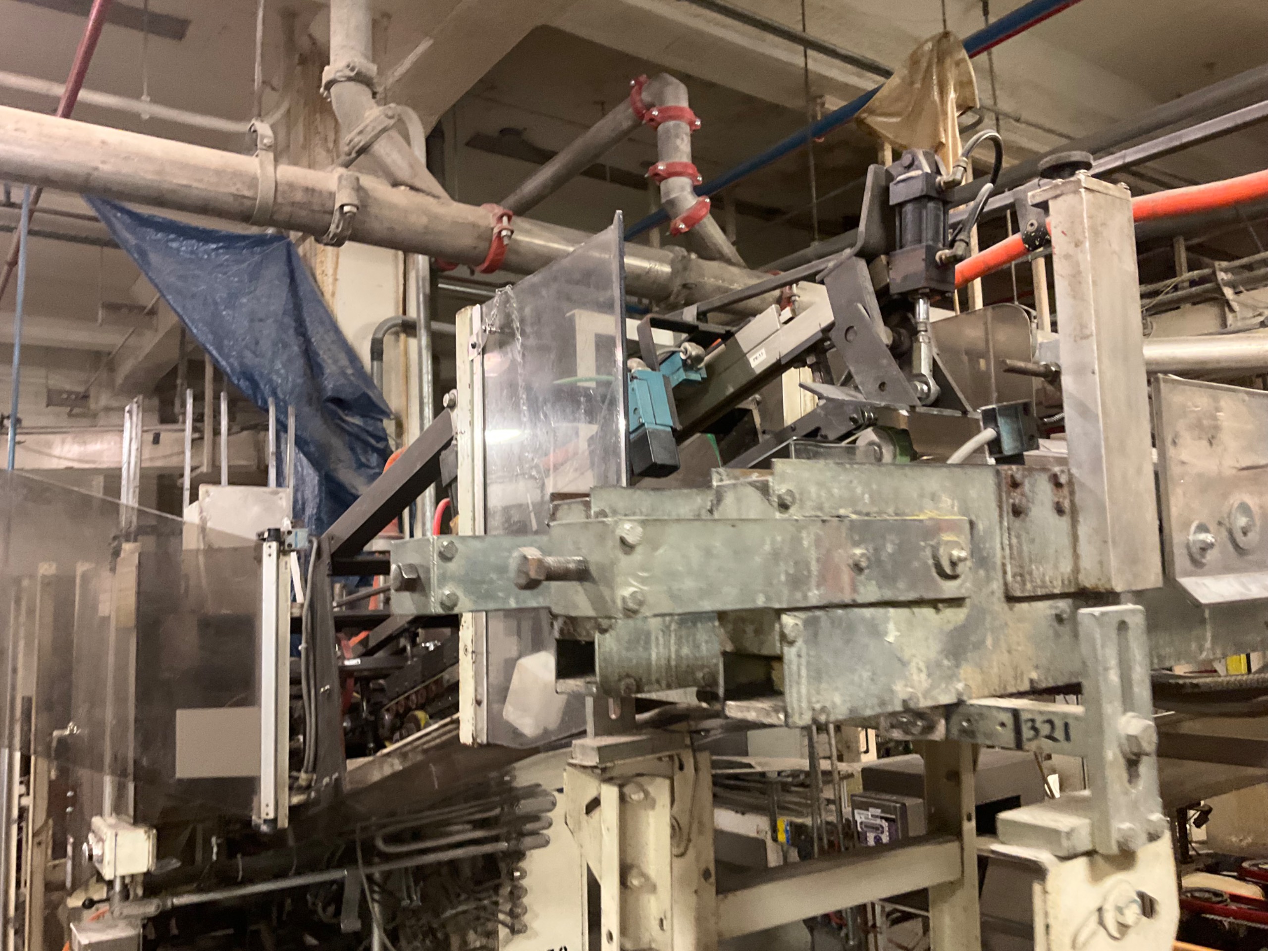 1983 JONES SSG PACKAGING MACHINE - undefined