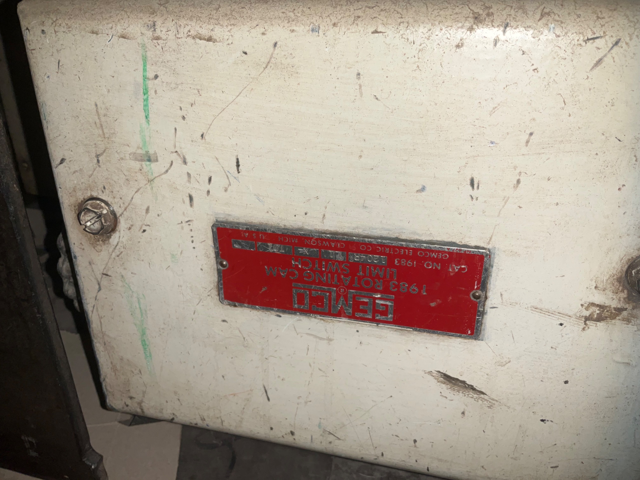 1983 JONES SSG PACKAGING MACHINE - undefined