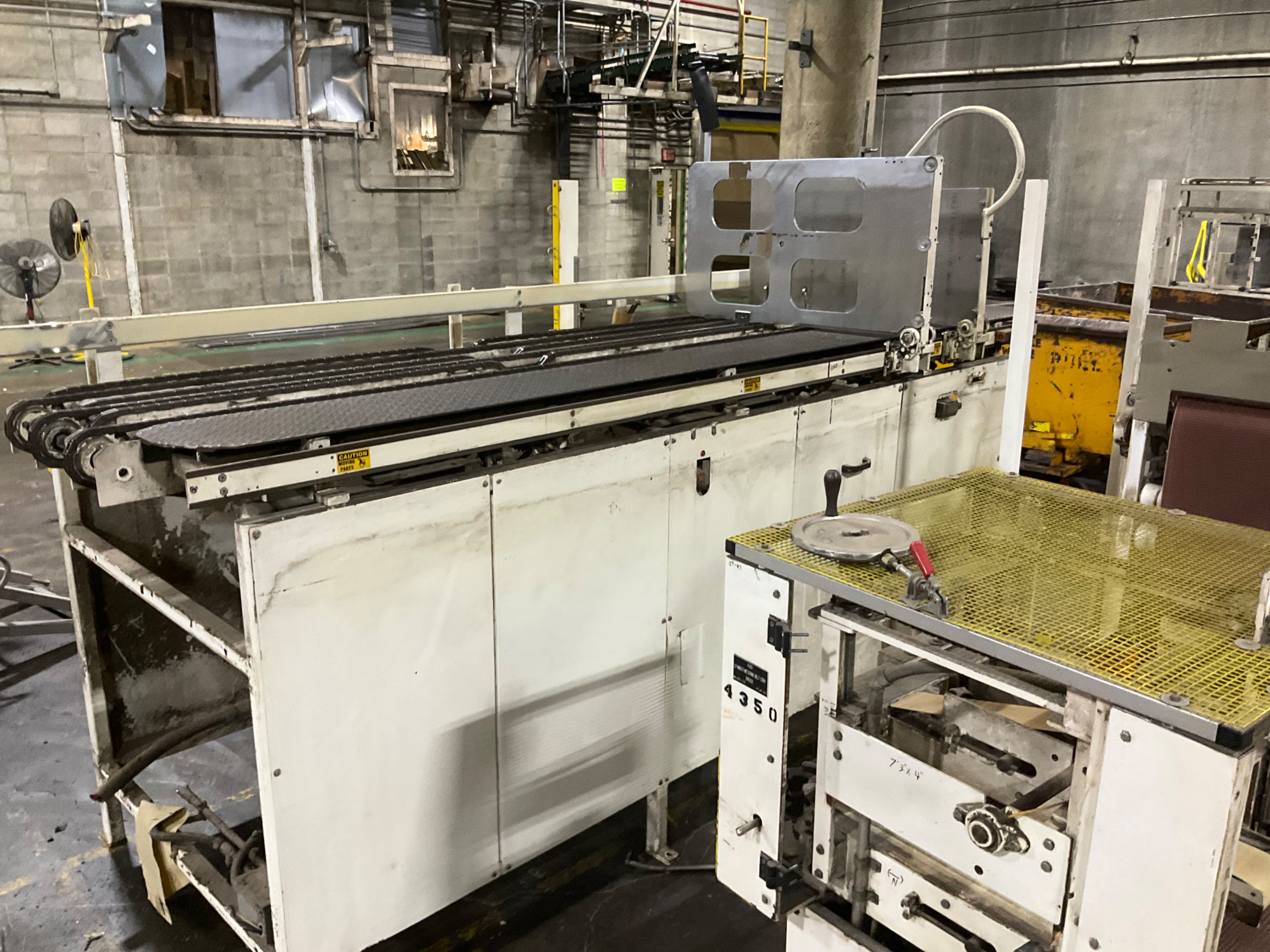 CASE FORMER MACHINE - undefined