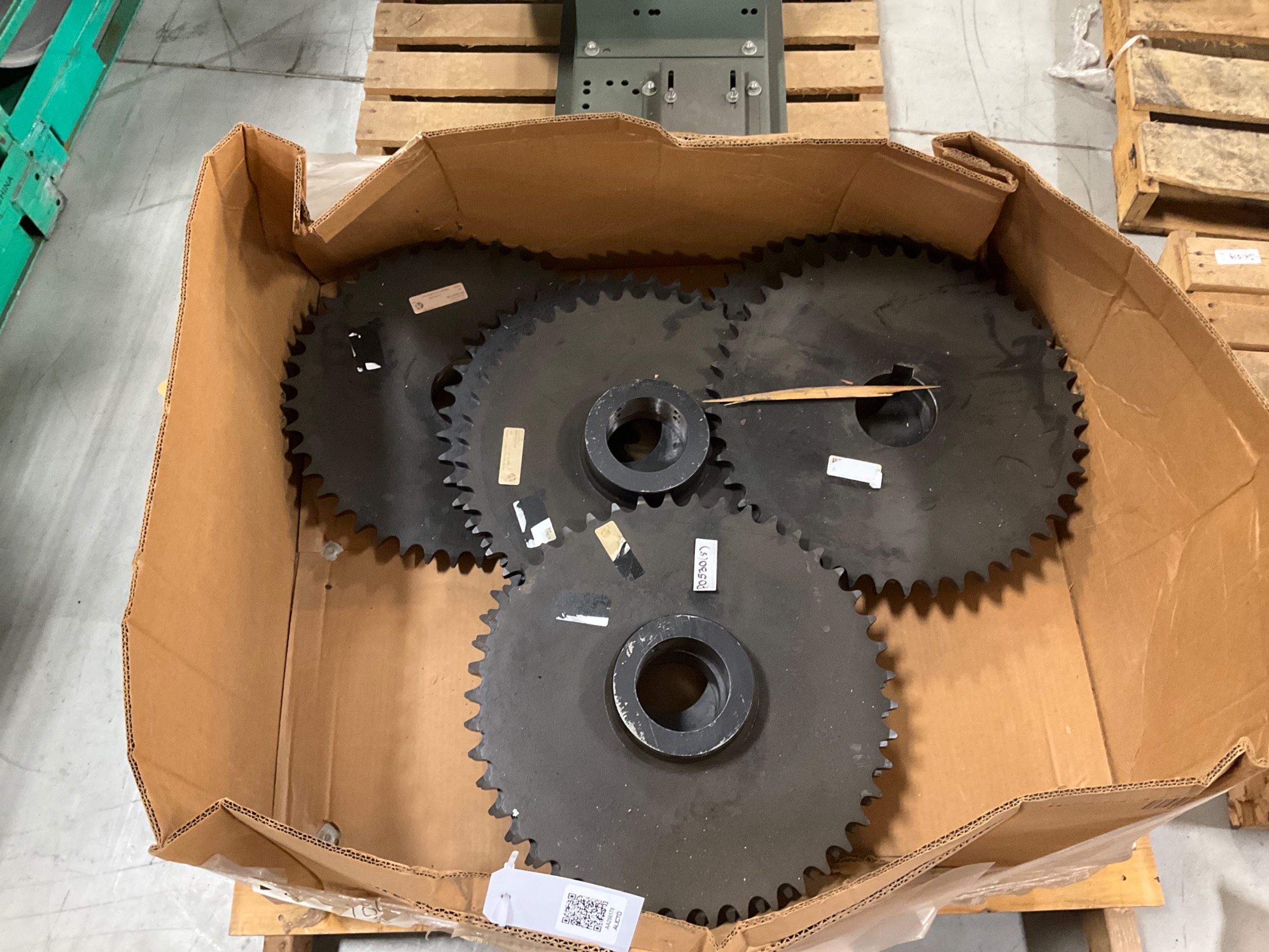 QTY 8: MARTIN SPROCKET AND GEAR INC SPROKETS - undefined
