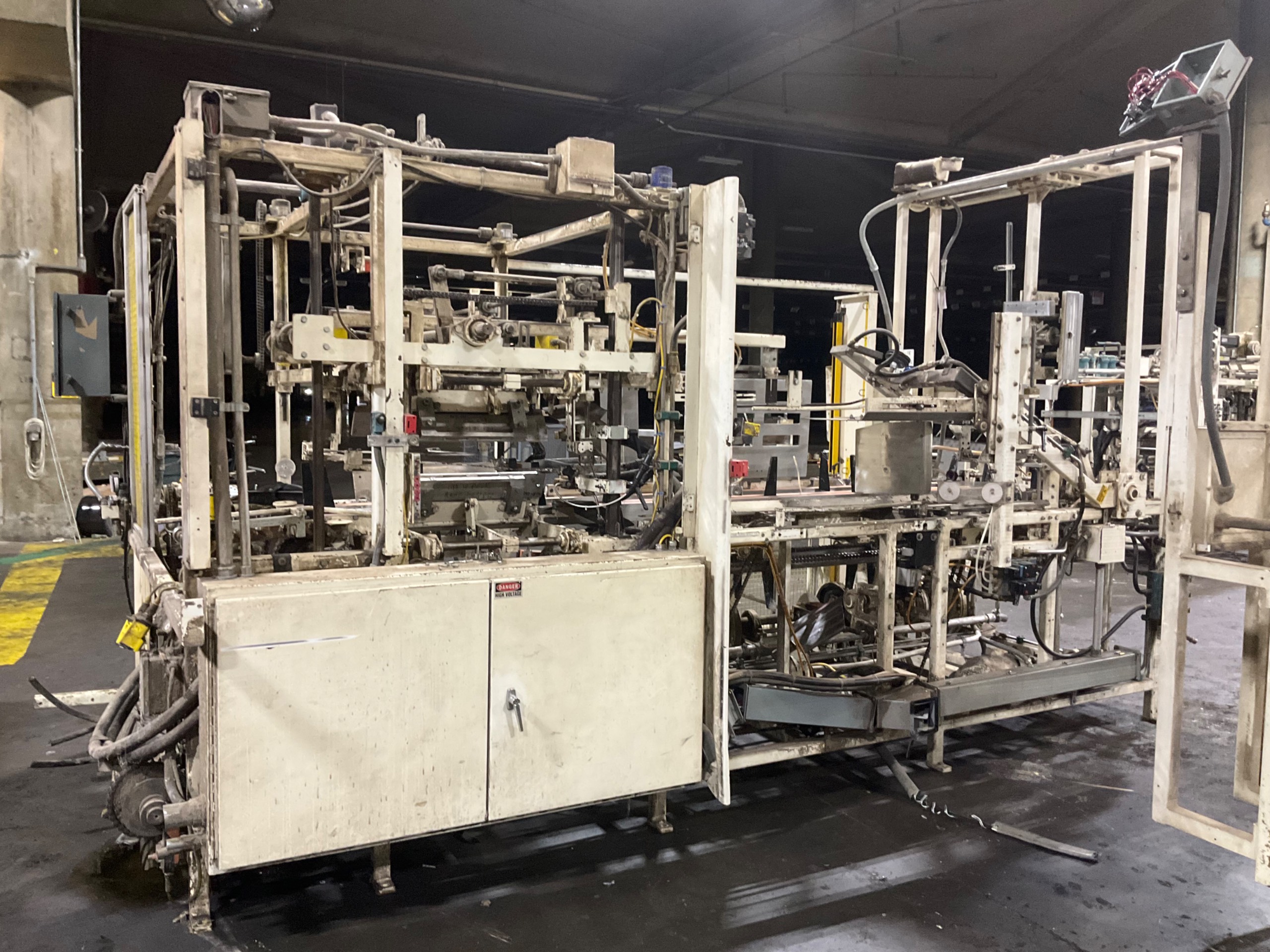 CASE FORMER MACHINE - undefined