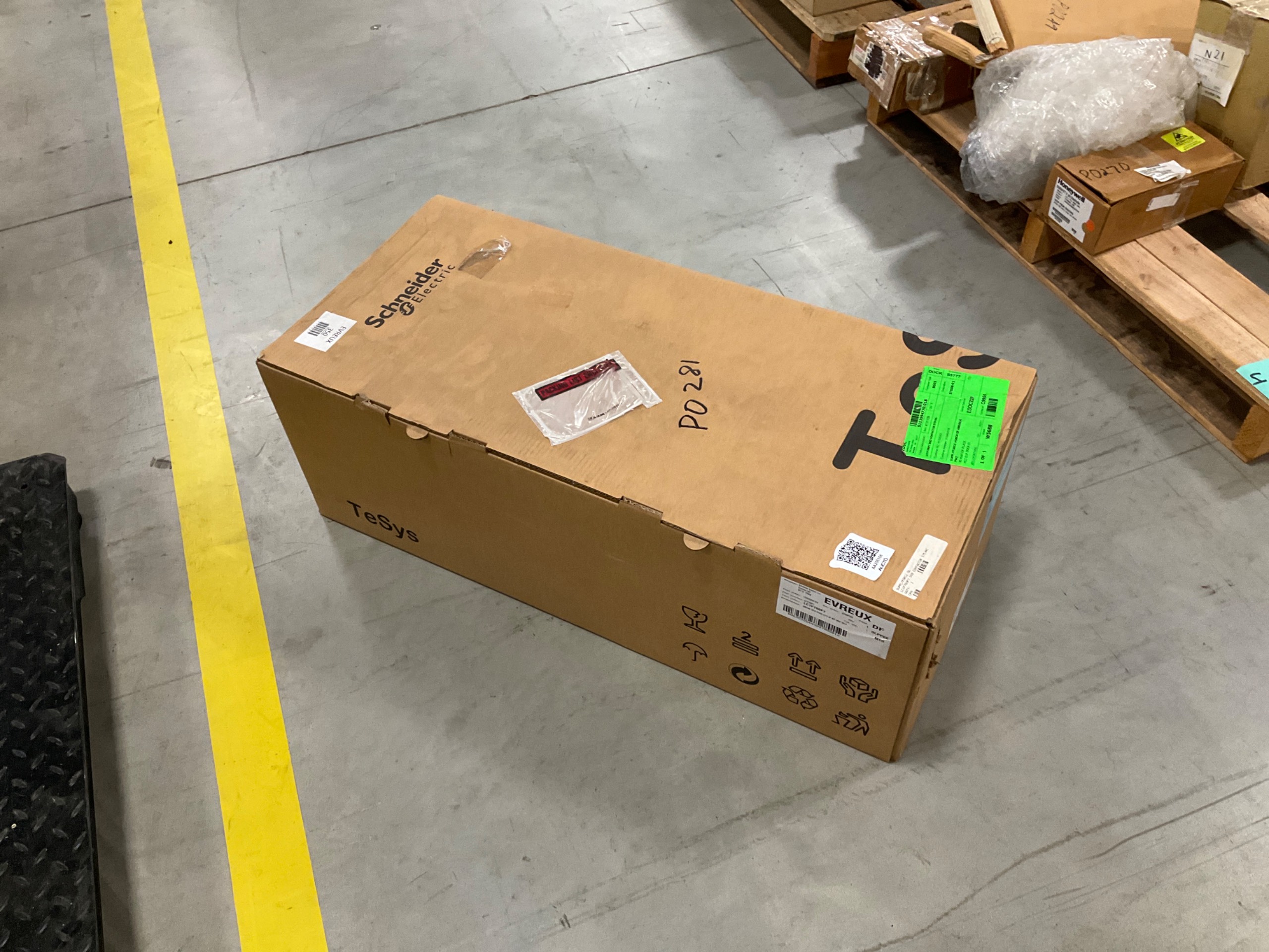 SCHNEIDER LC1 F780F7 CONTACTOR - undefined