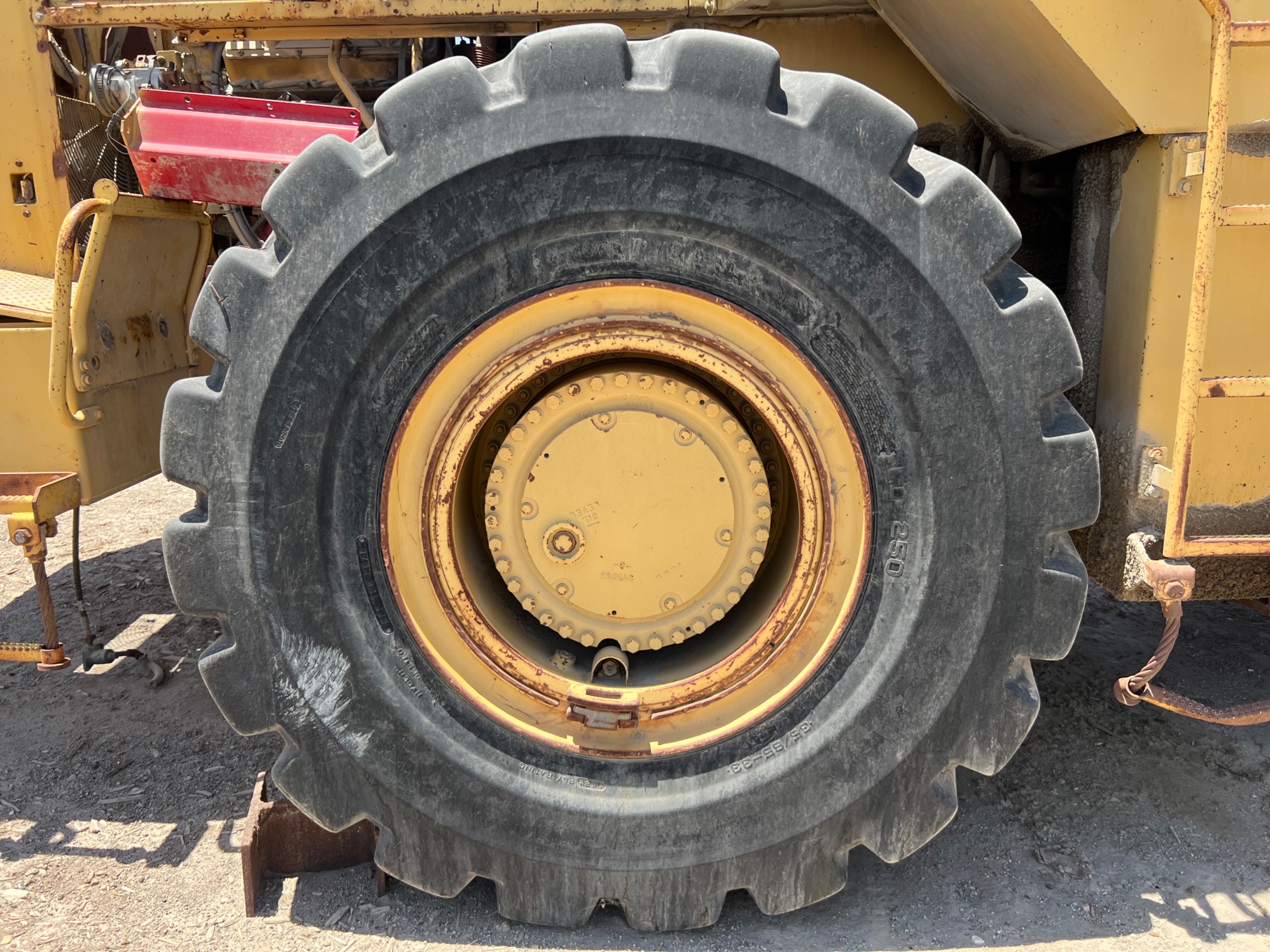 CATERPILLAR 988B WHEEL LOADER - undefined