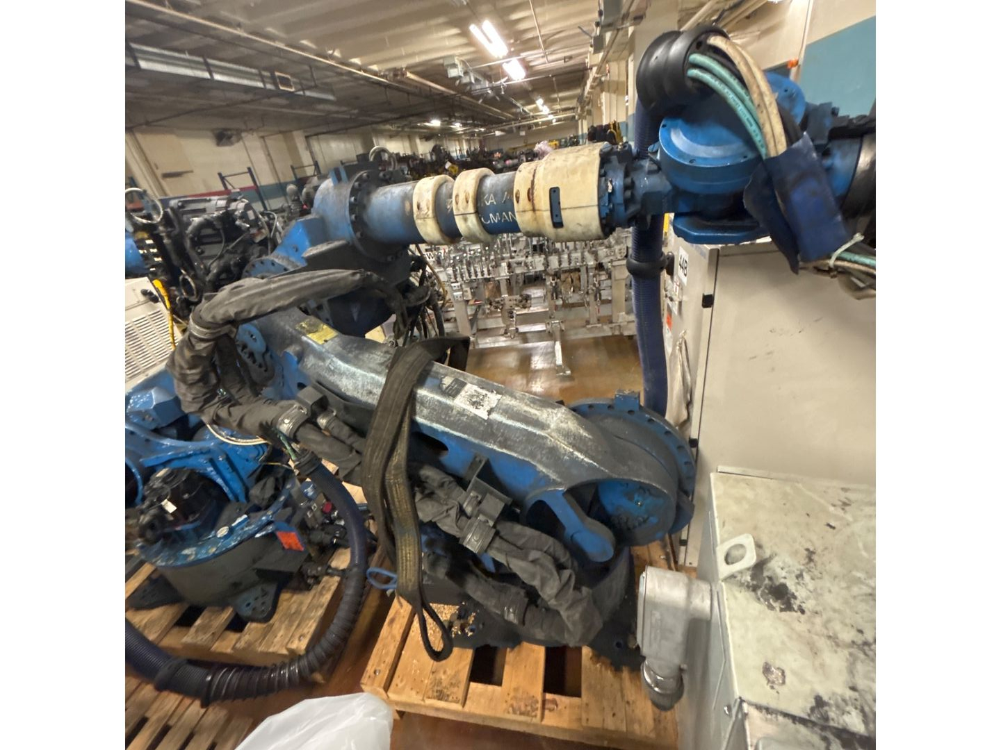 2011 YASKAWA MOTOMAN-ES165D ARTICULATED ROBOT - undefined