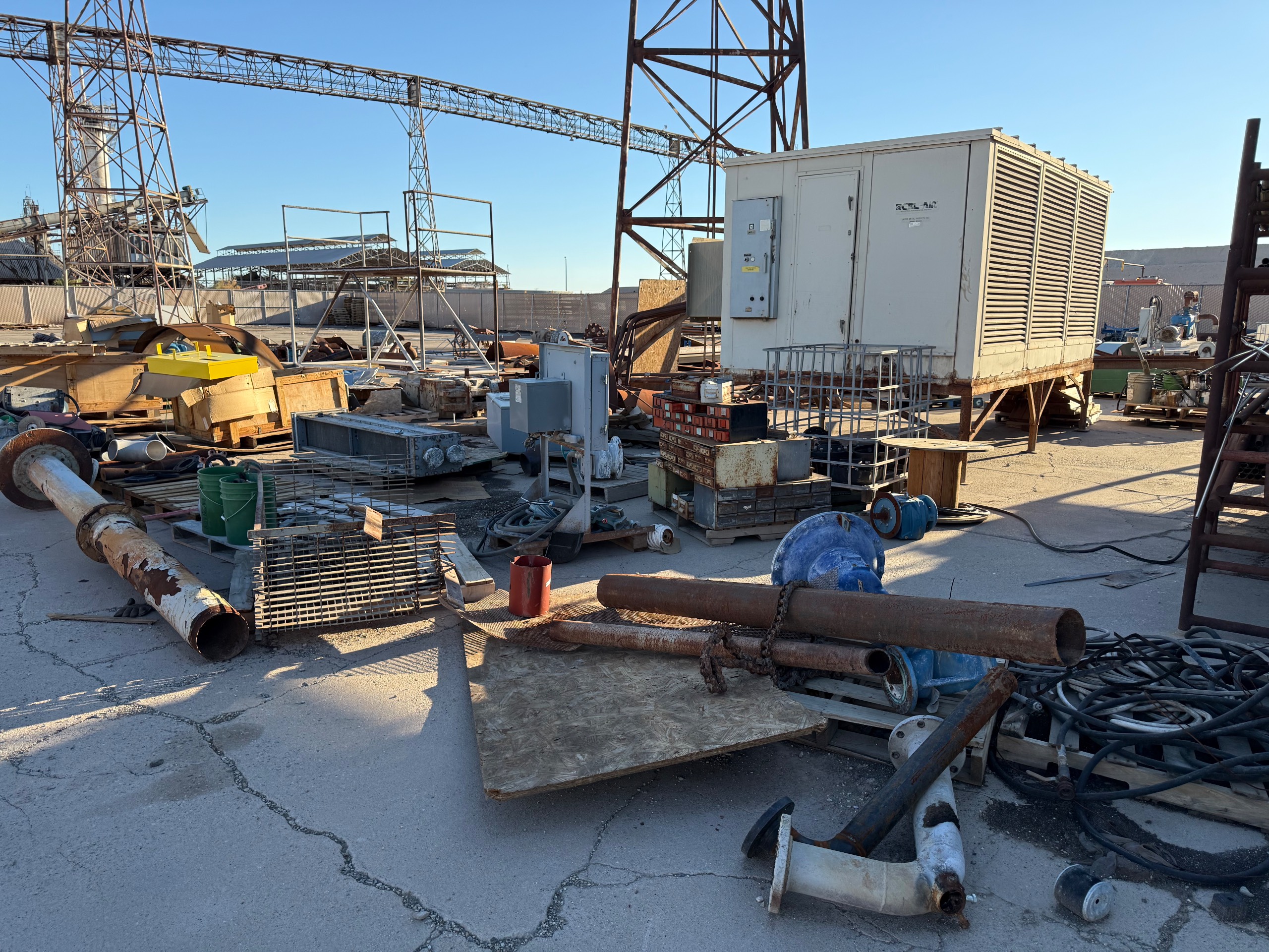 BULK QTY OF INDUSTRIAL PARTS - undefined