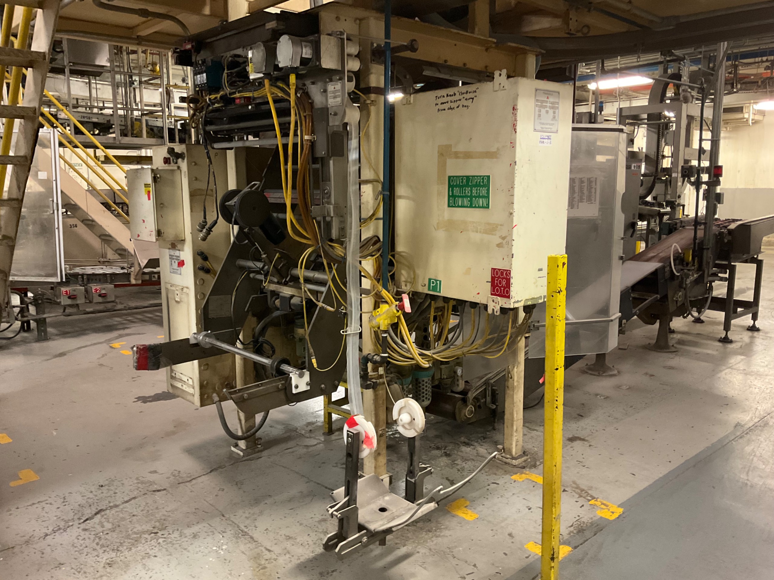 TRIANGLE B2CTZ/A918H1RH BAGGER - undefined