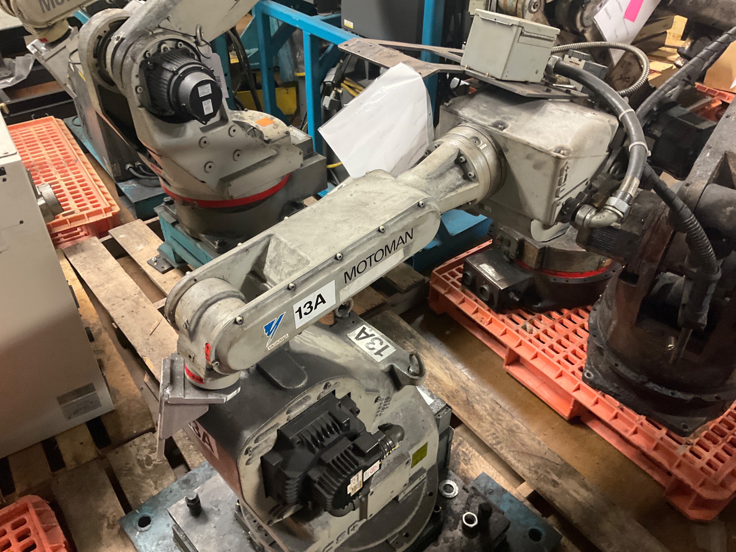 YASKAWA MOTOMAN-UP20 ARTICULATED ROBOT - undefined