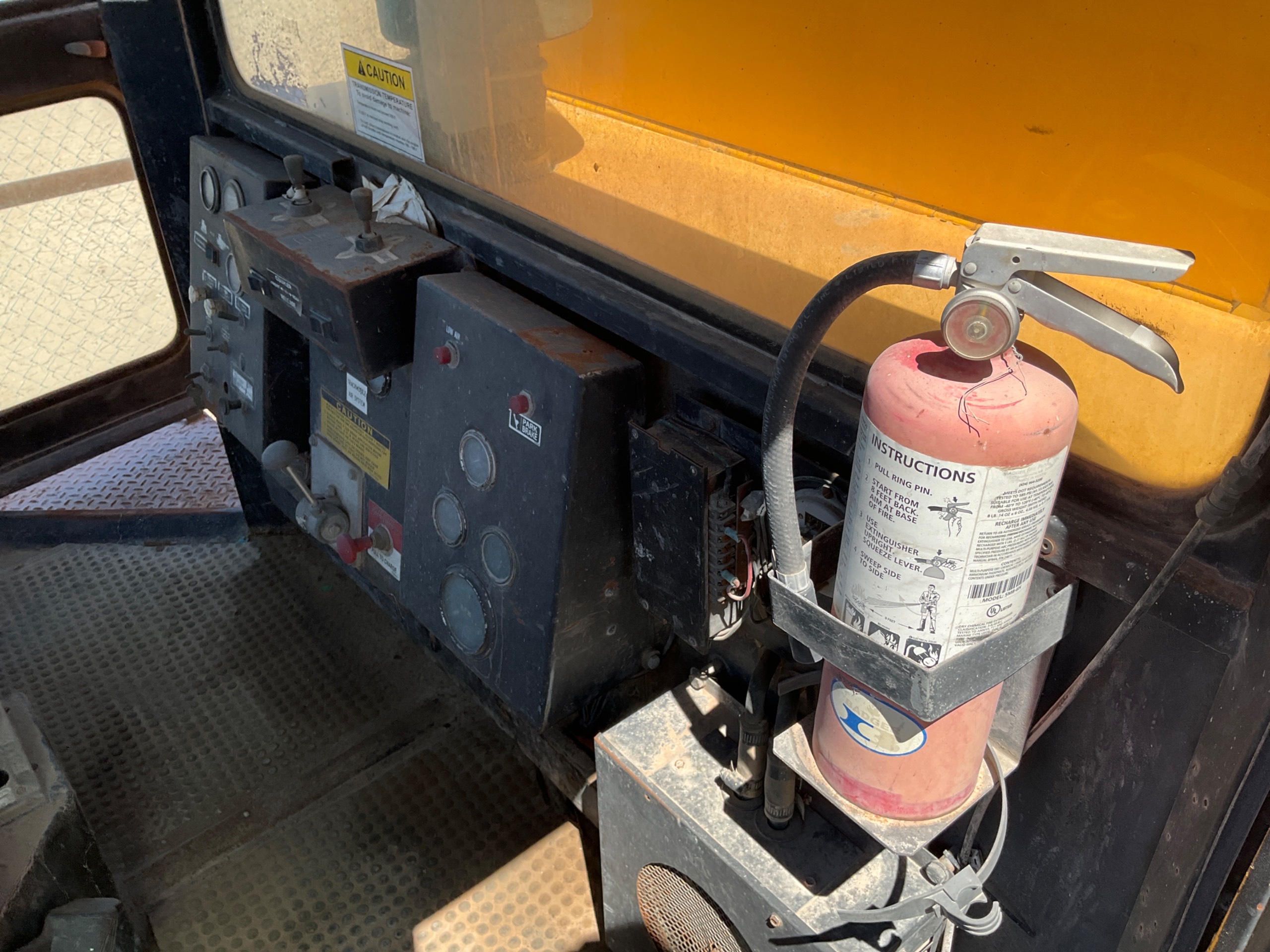 TRACKMOBILE 4200 TM RAILCAR MOVER - undefined