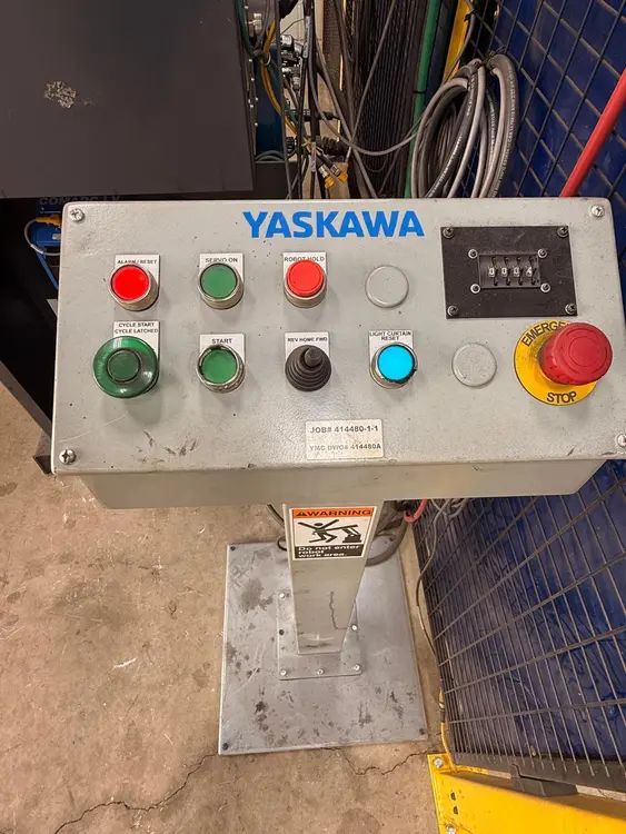 2022 YASKAWA AR2010 ROBOTIC WELDER WITH MILLER AUTO-CONTINUUM 500 WELDER - undefined