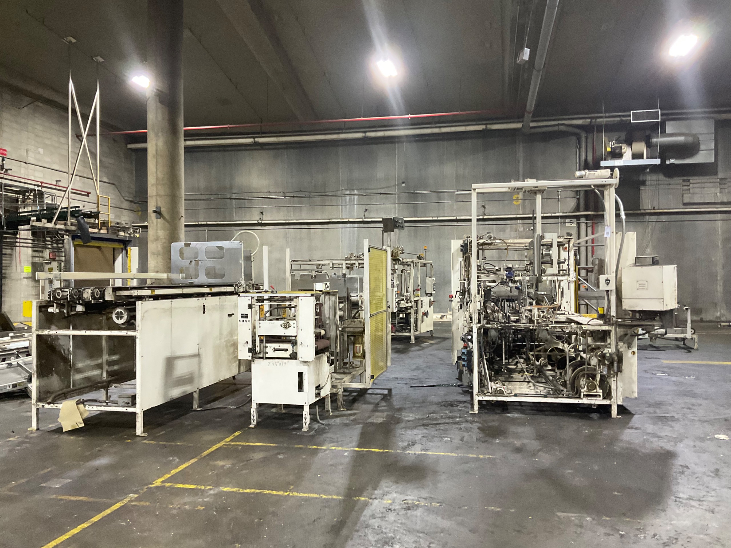 CASE FORMER MACHINE - undefined