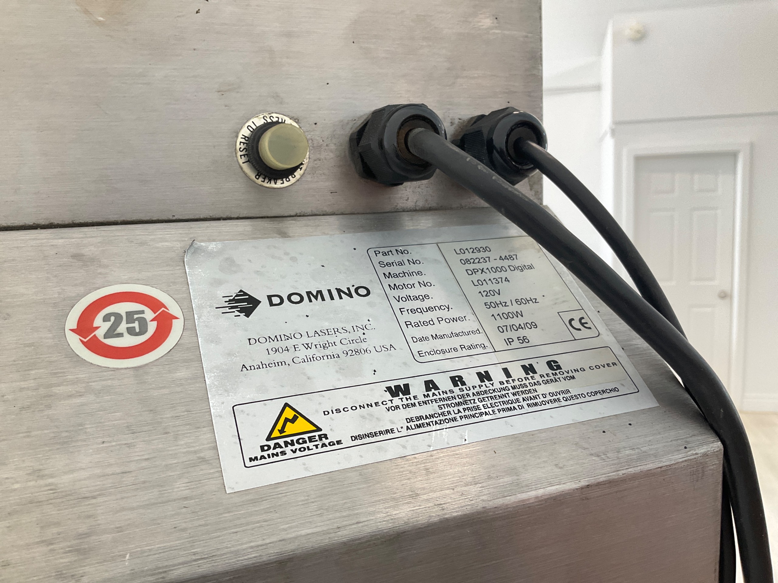 2009 DOMINO DPX1000 DIGITAL LASER FUME EXTRACTION UNIT - undefined