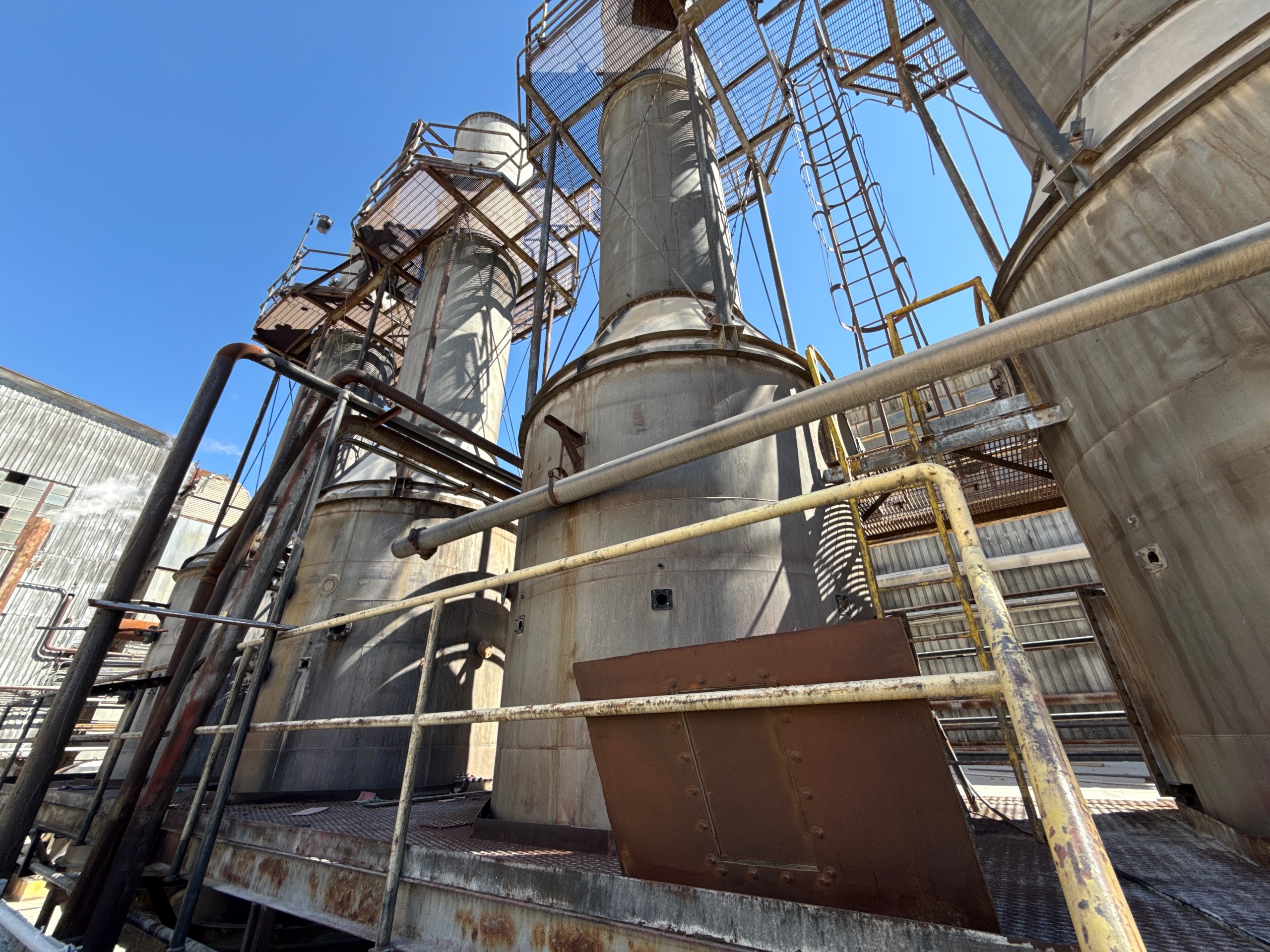 INDUSTRIAL SCRUBBERS - undefined