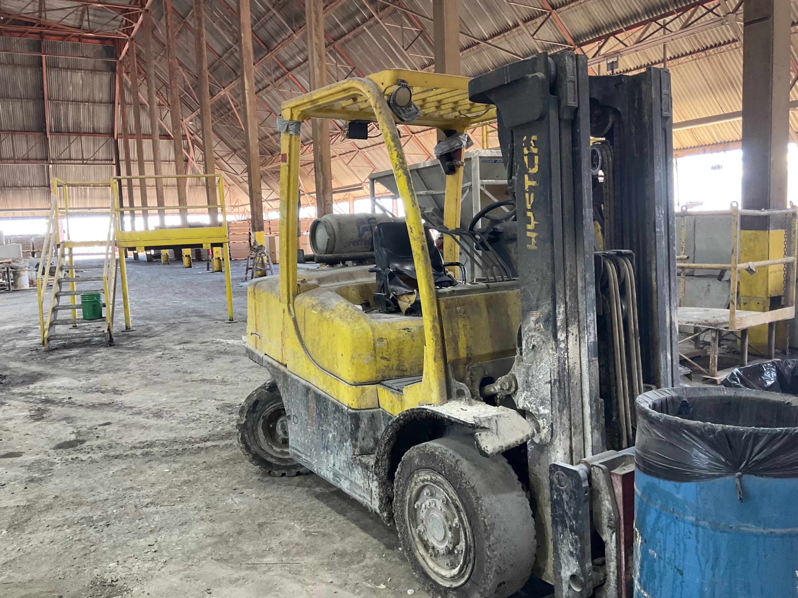 HYSTER H80FT SIT-DOWN FORKLIFT - undefined