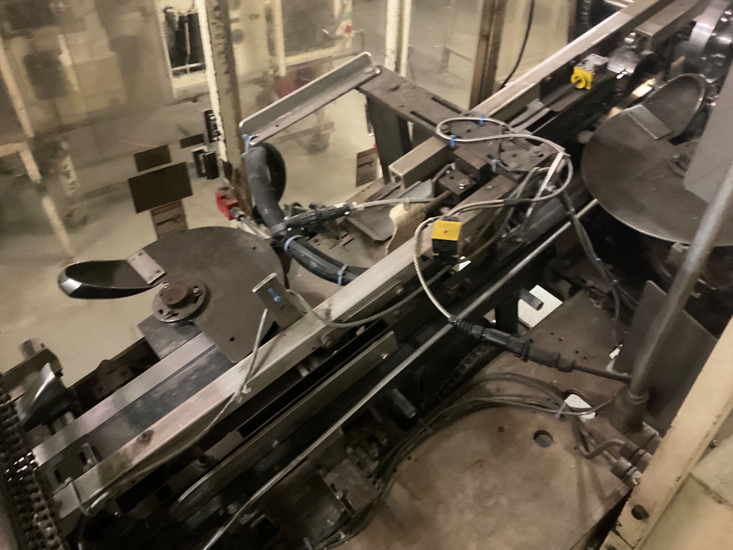 1983 JONES SSG PACKAGING MACHINE - undefined