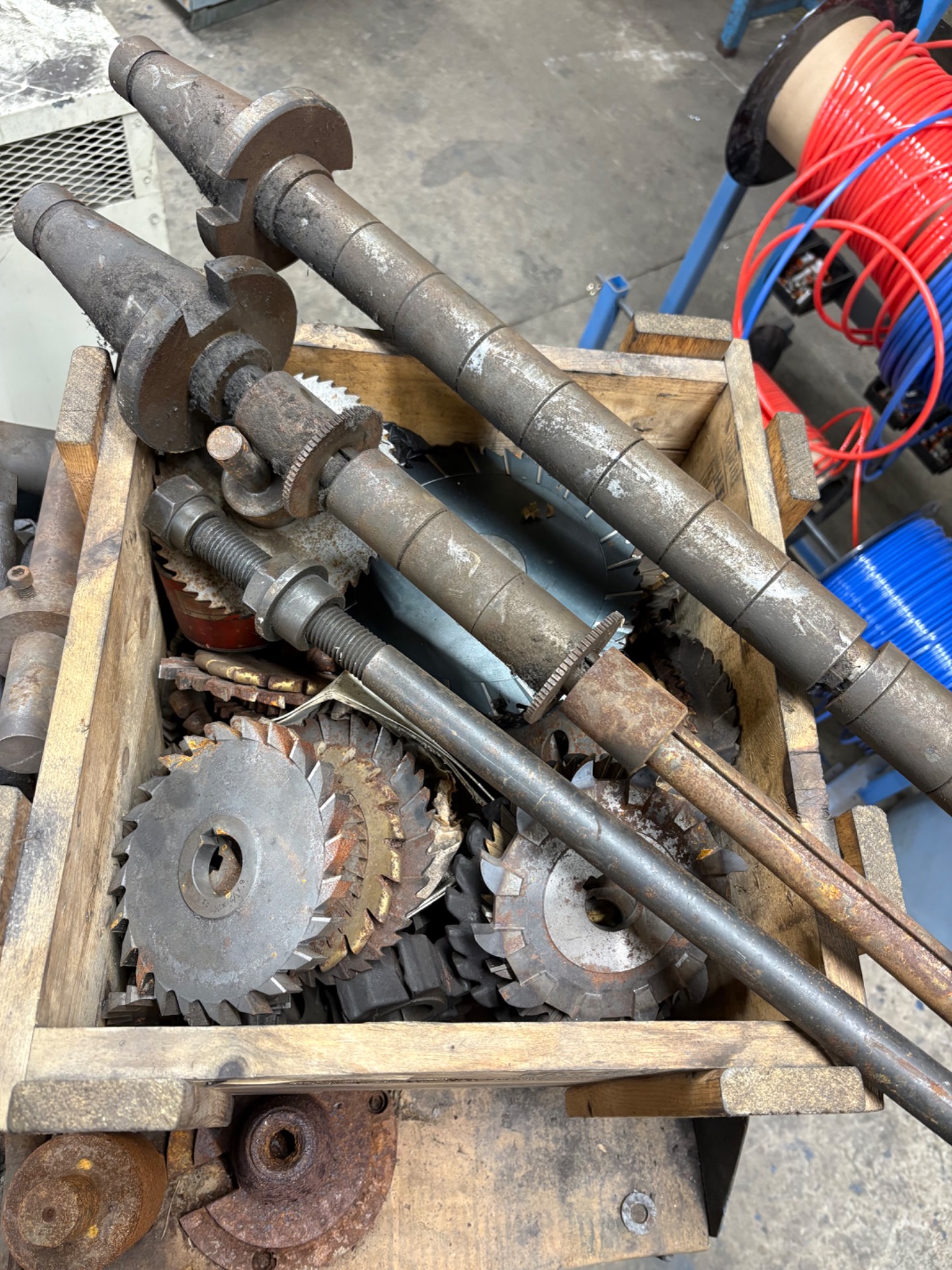 BULK QTY OF MACHINE TOOLING - undefined