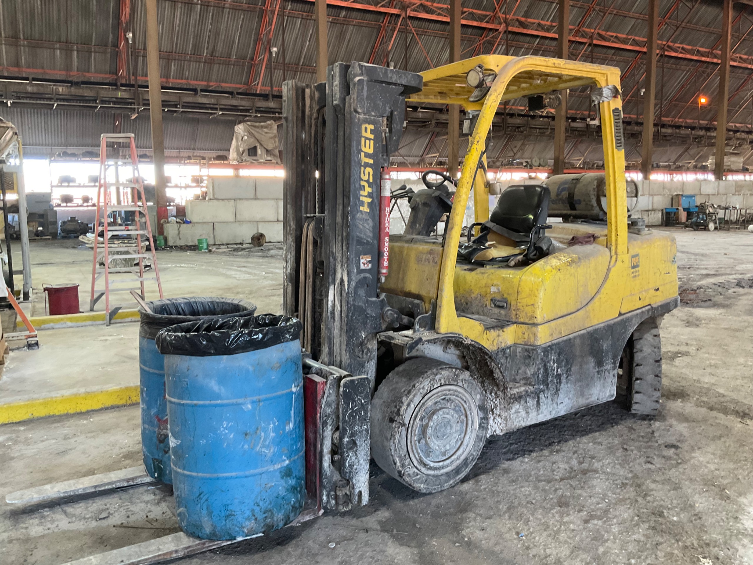HYSTER H80FT SIT-DOWN FORKLIFT - undefined