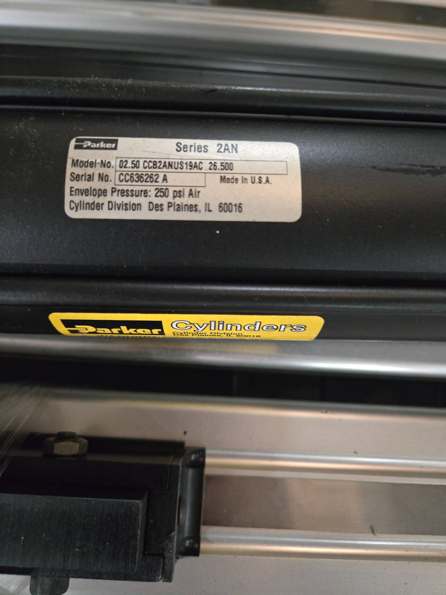 BULK QTY OF LINEAR GUIDES AND CYLINDERS - undefined