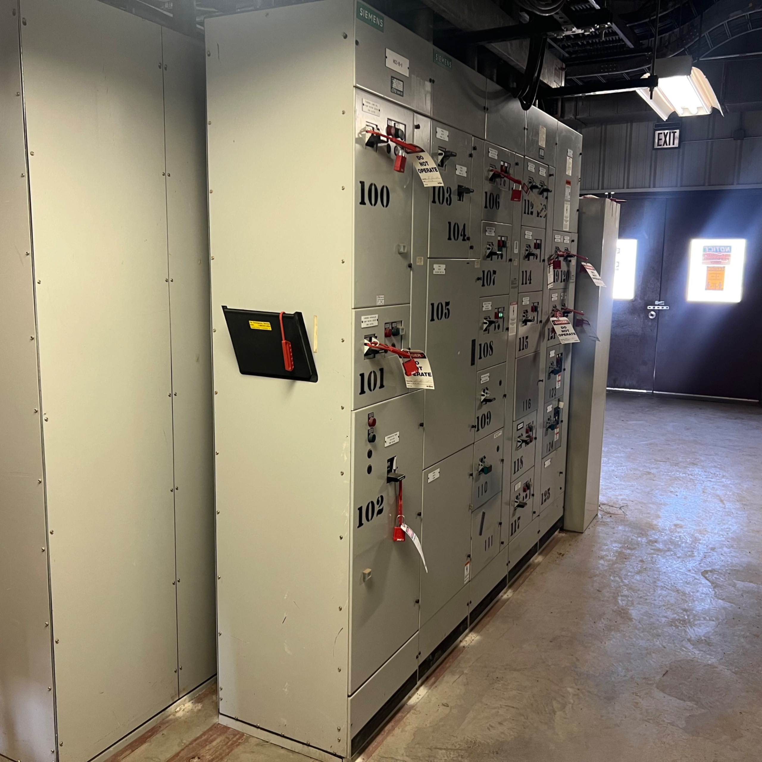 BULK QTY OF SIEMENS MOTOR CONTROL CENTERS - undefined