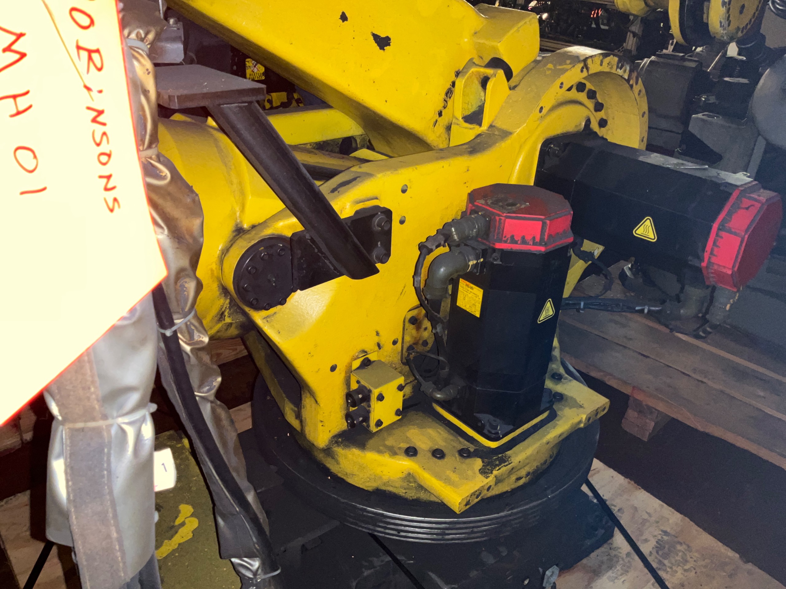 2000 FANUC S-430I W ARTICULATED ROBOT - undefined