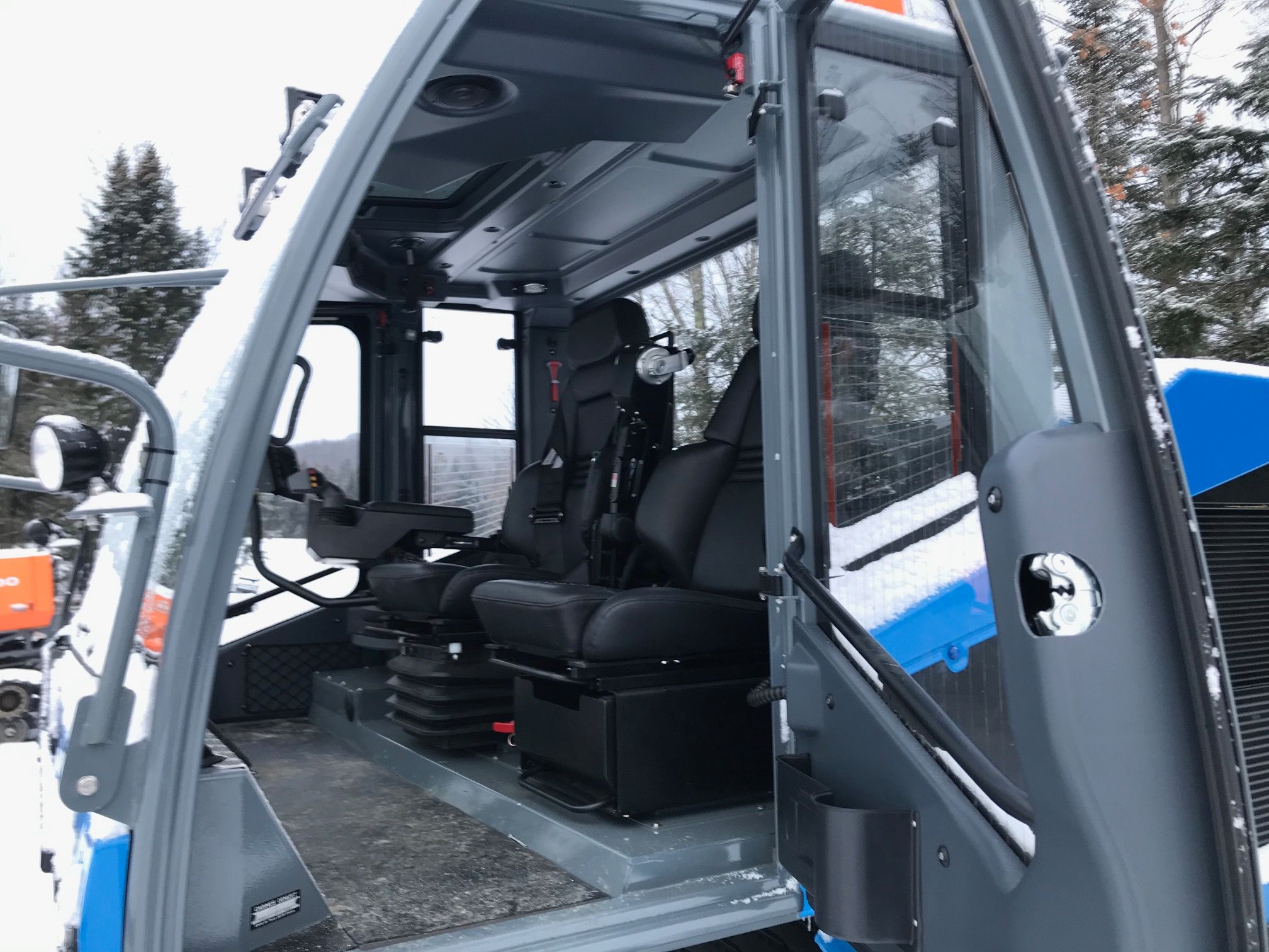 2021 CM DUPON ALPINE 510 WIDE SNOW GROOMER - undefined