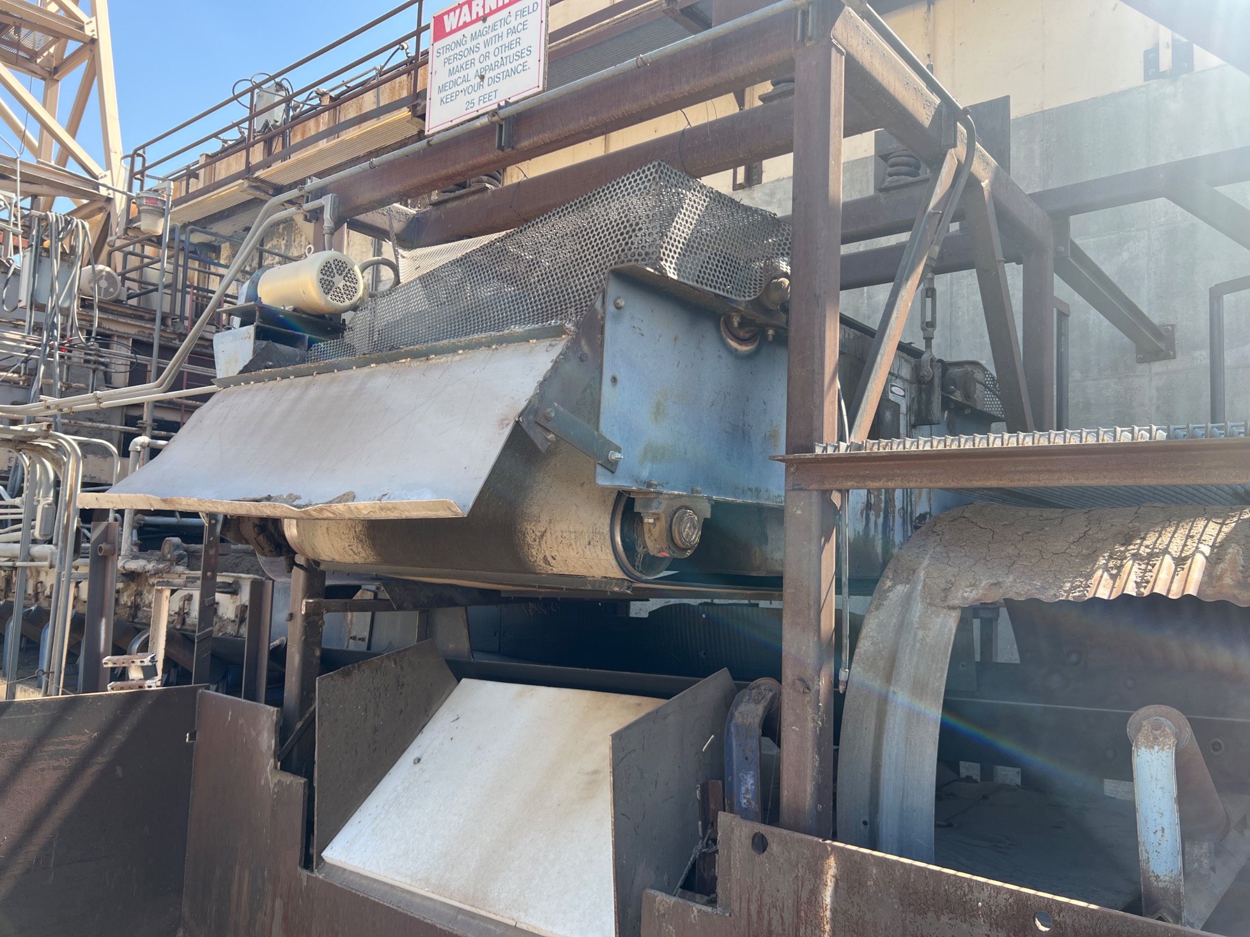DINGS SUSPENDED MAGNETIC SEPARATOR - undefined