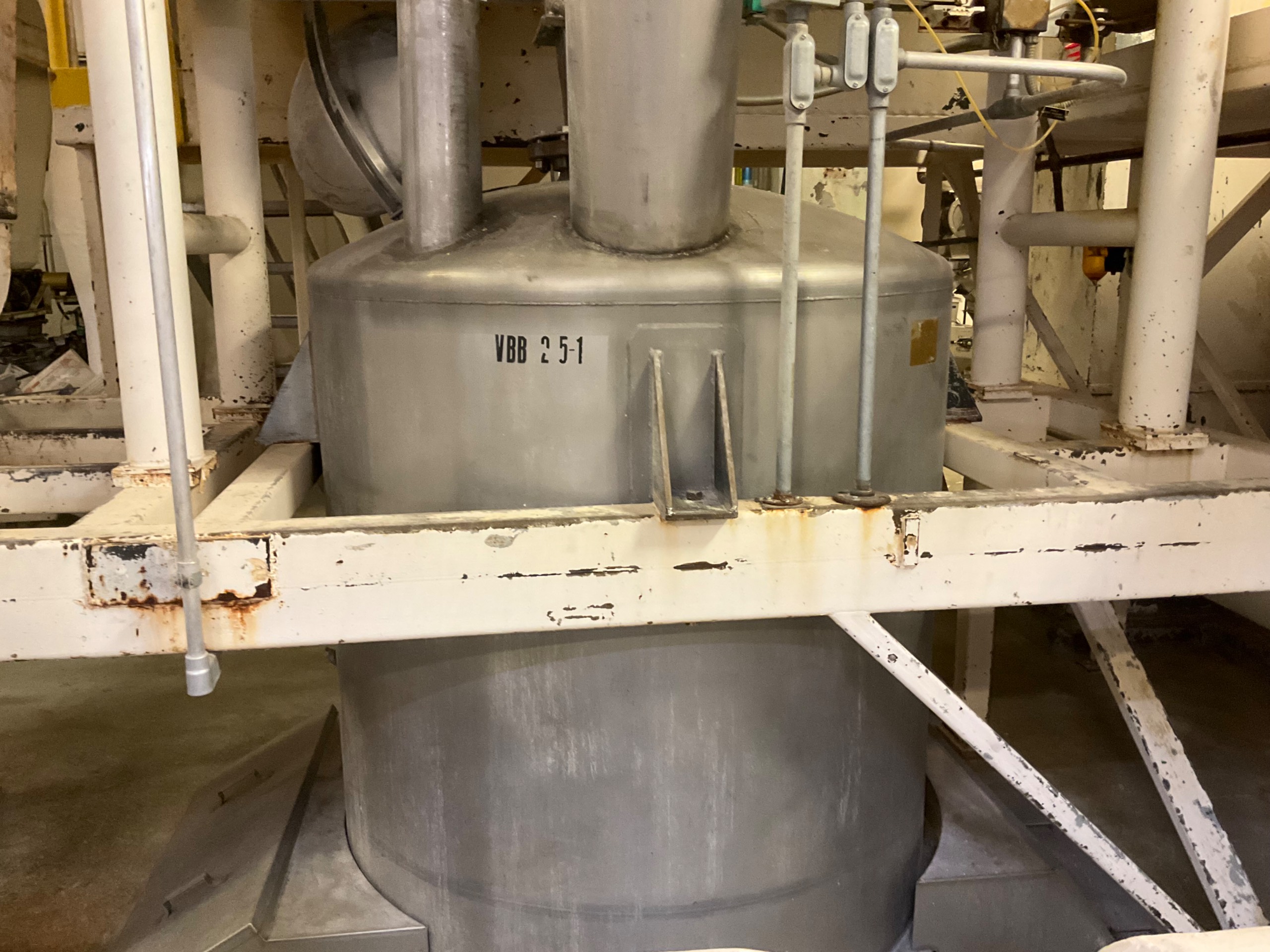 VIBRA SCREW INCORPARETED VIBRATORY STORAGE TANK - undefined