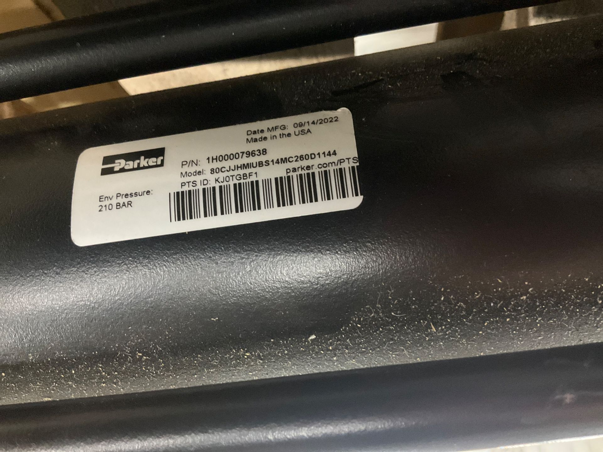 BULK QTY OF PNEUMATIC & HYDRAULIC CYLINDERS - undefined