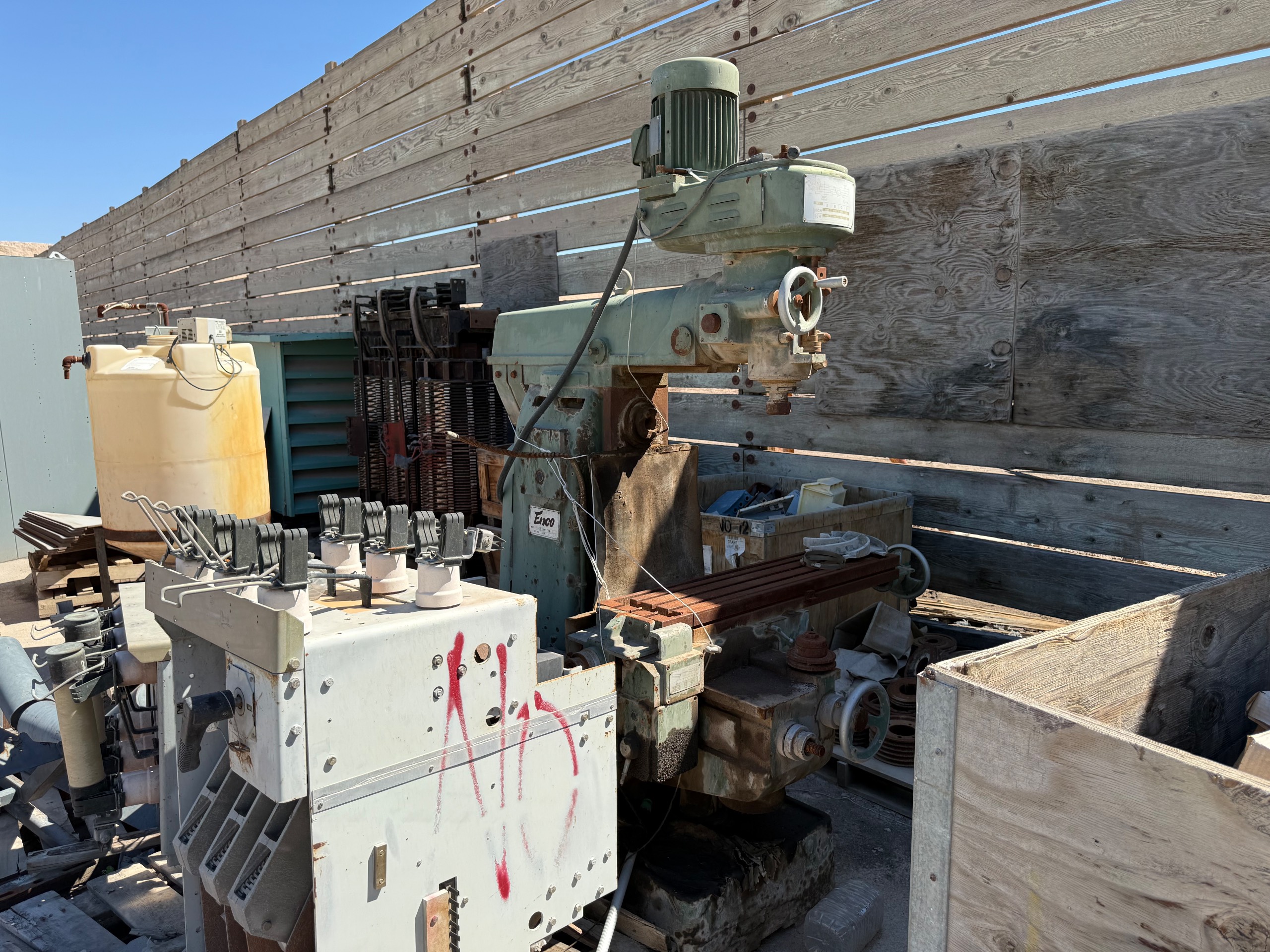 BULK QTY MISCELLANEOUS INDUSTRIAL PARTS - undefined