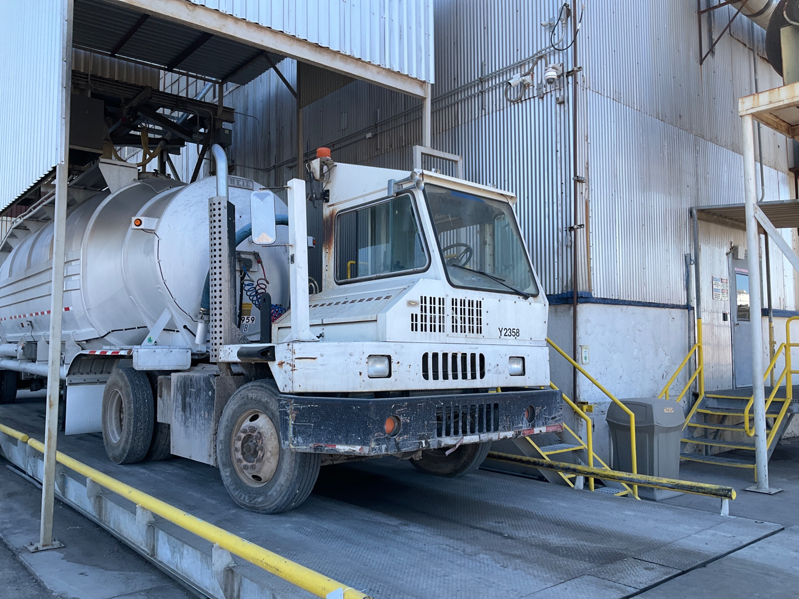 2010 CARGOTEC 4X2 UTILITY TRUCK - undefined