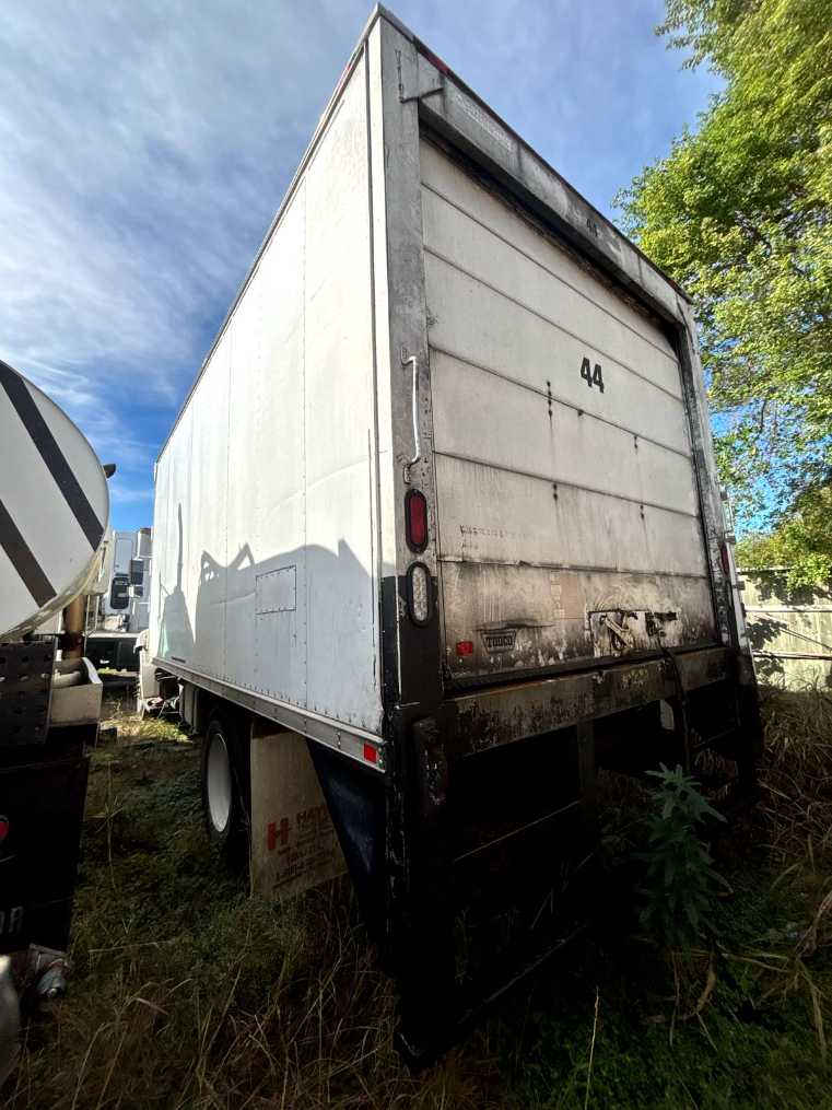 2010 HINO CONVENTIONAL BOX TRUCK - undefined