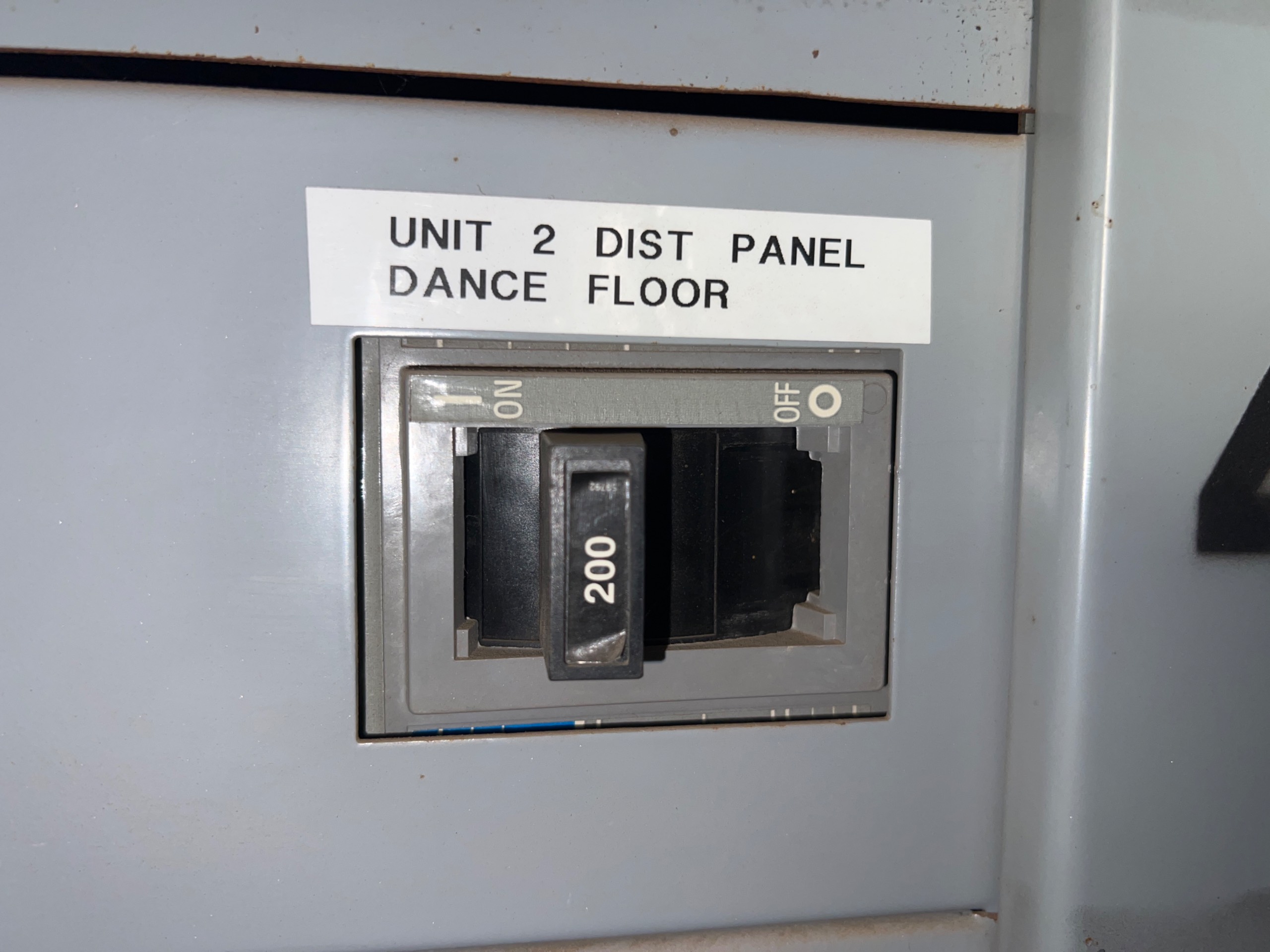 QTY 3: SIEMENS SENTRON SWITCHBOARD - undefined